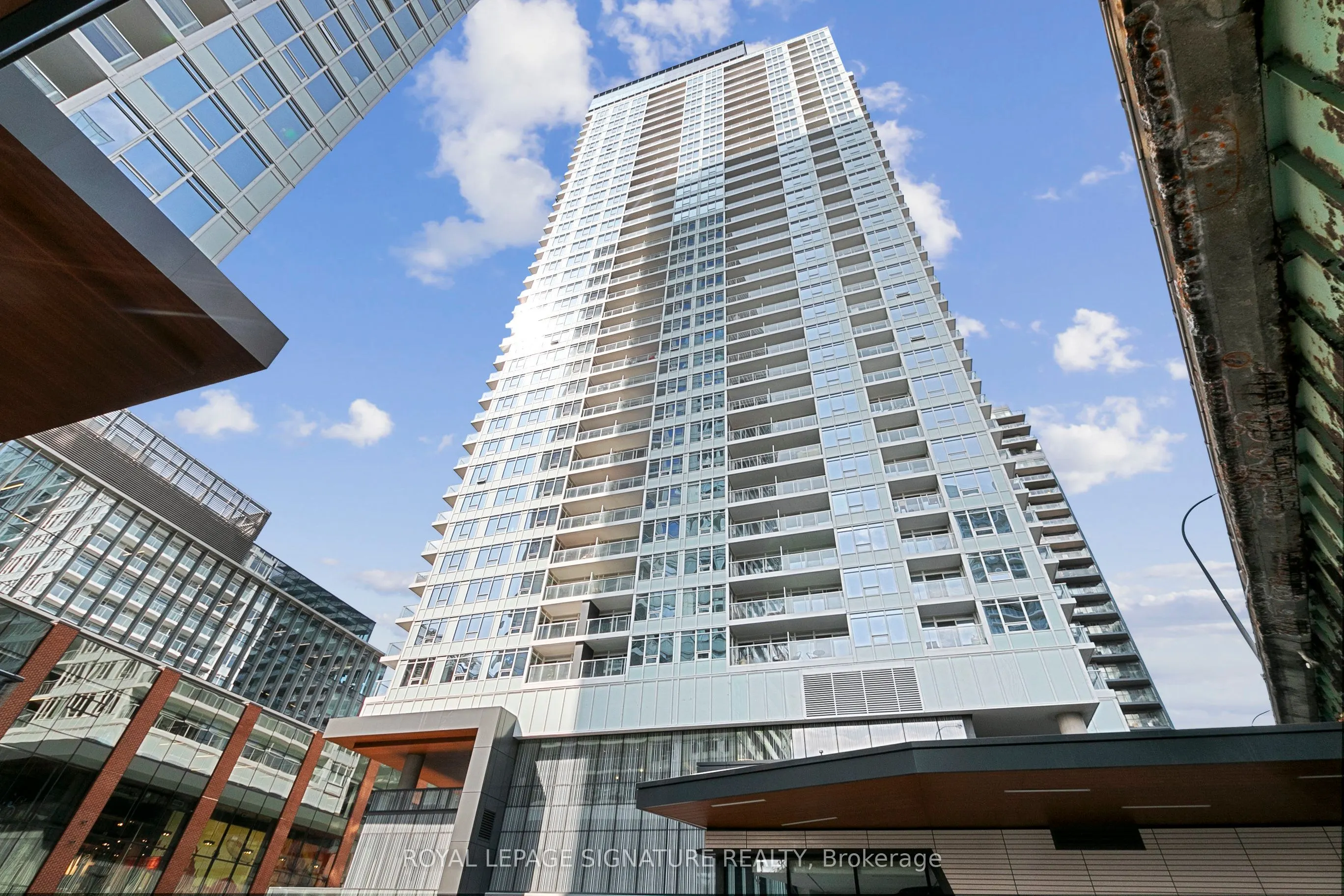 19 Bathurst Street, #3001