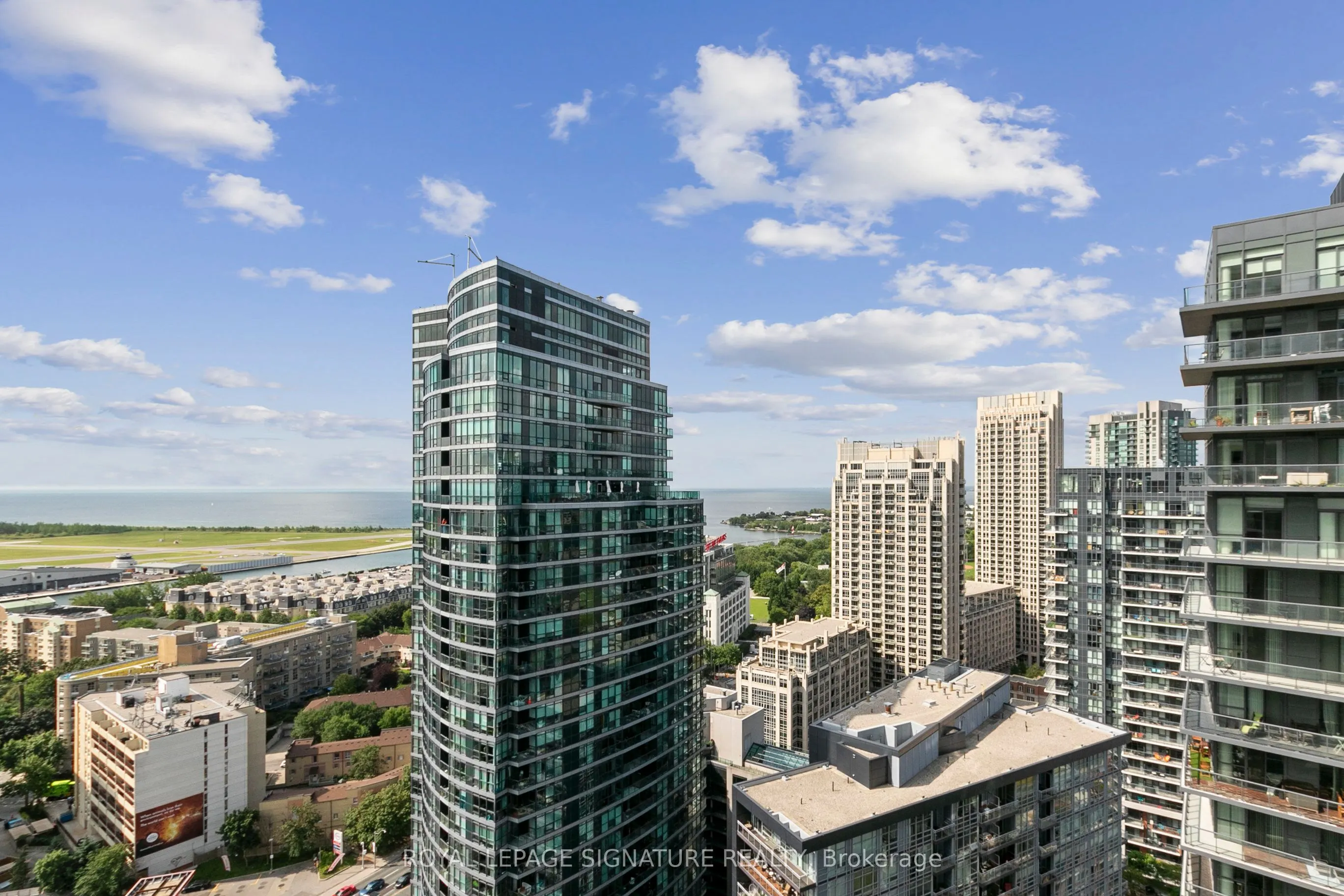 19 Bathurst Street, #3001