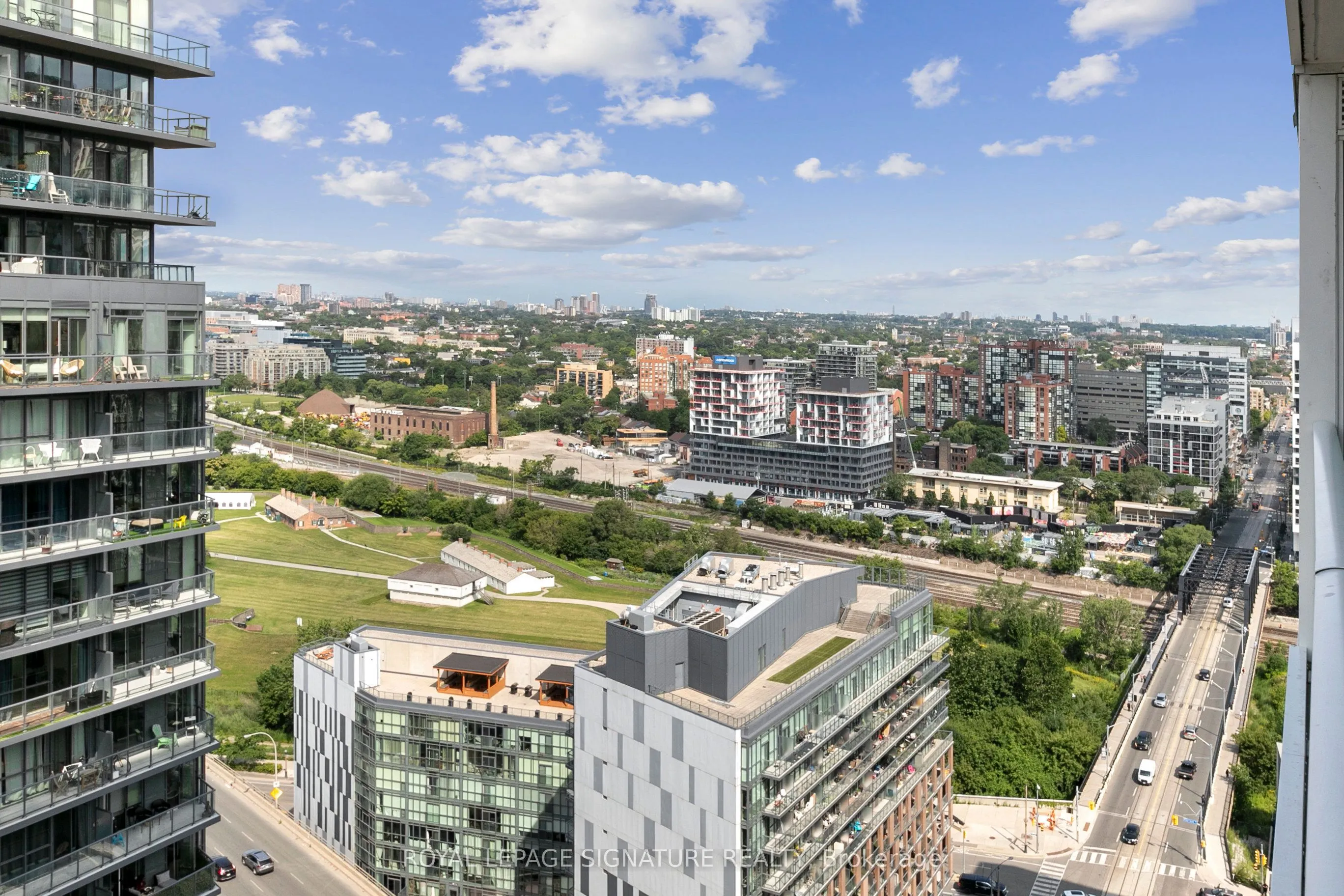 19 Bathurst Street, #3001