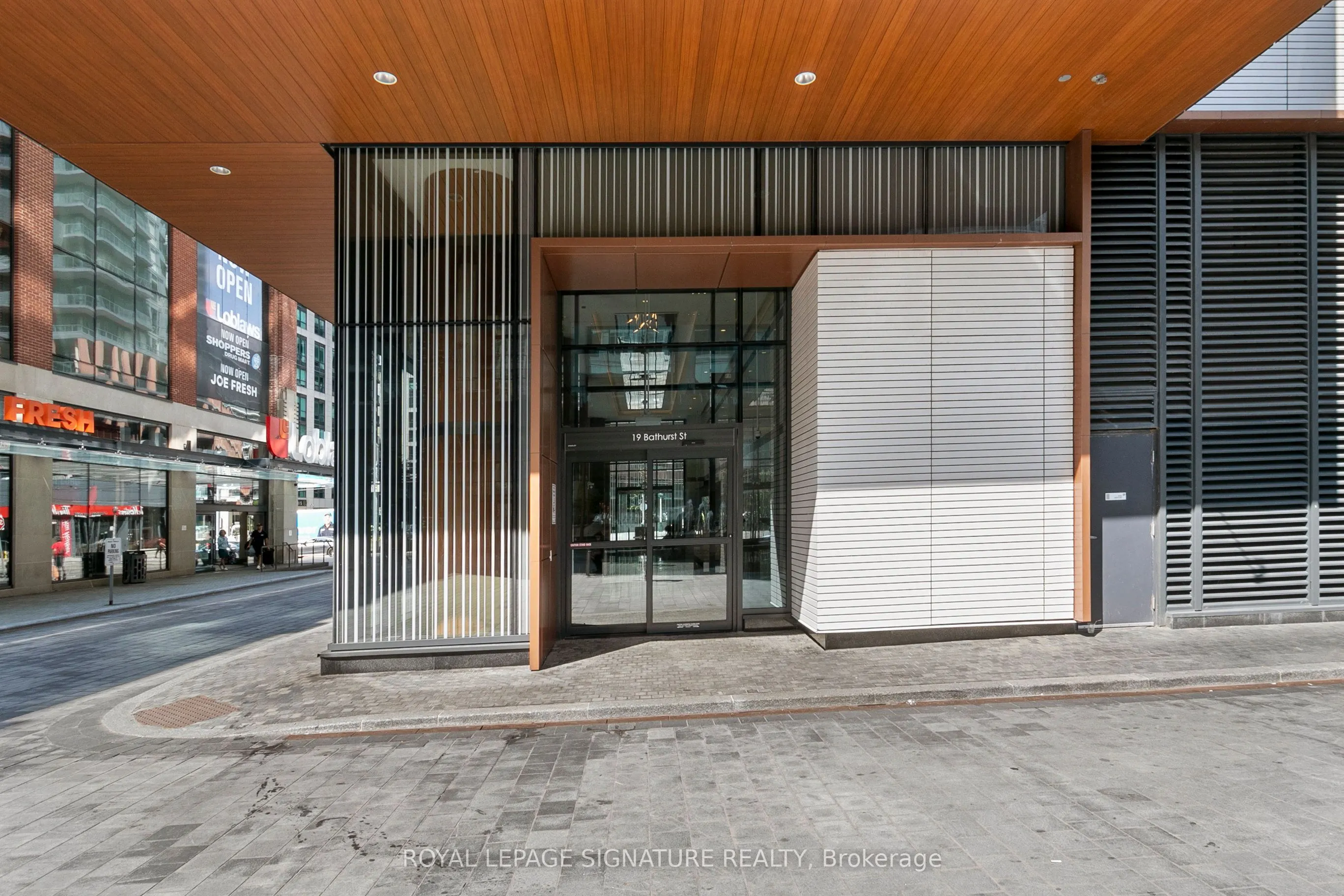 19 Bathurst Street, #3001