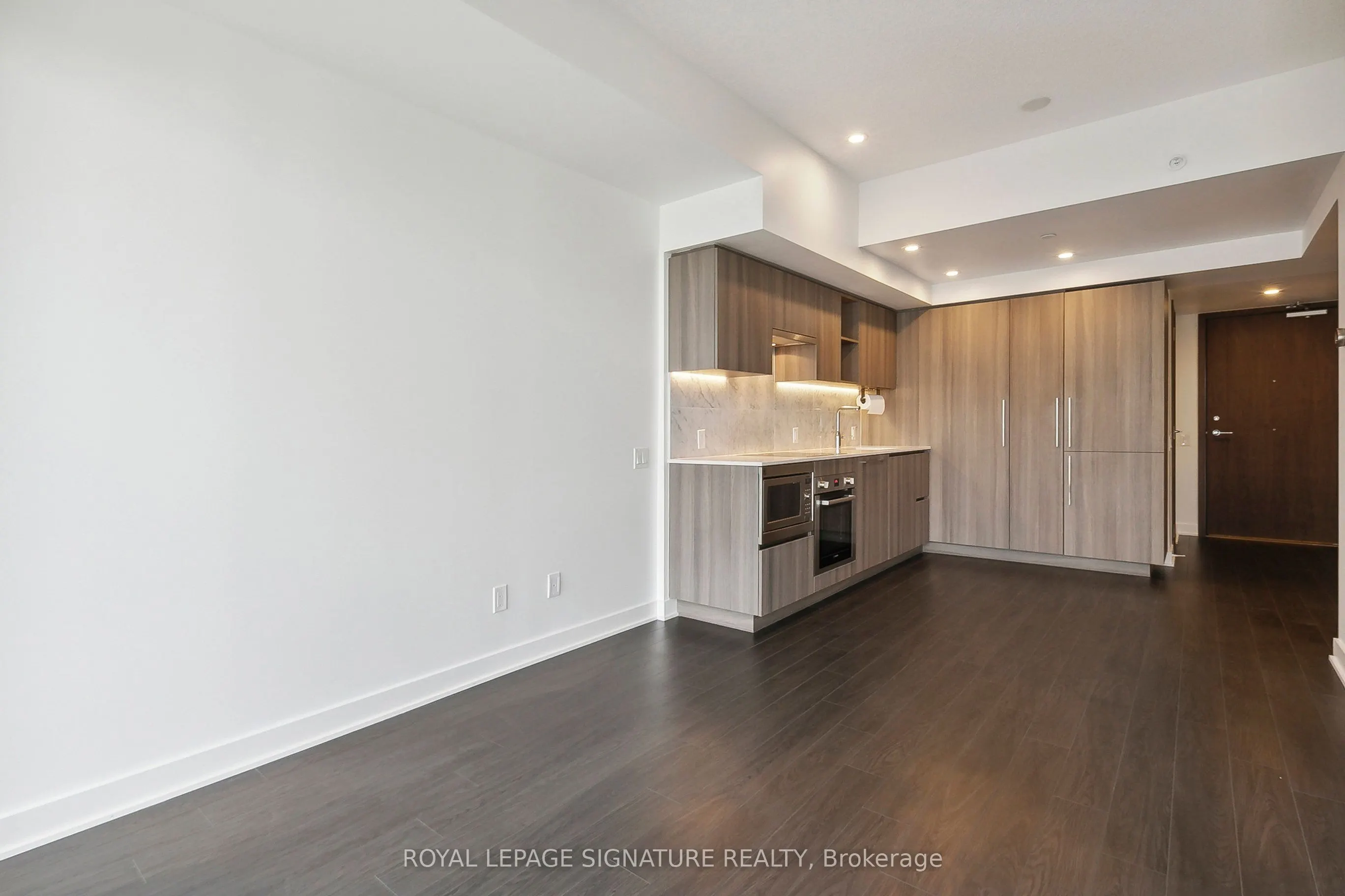 19 Bathurst Street, #3001