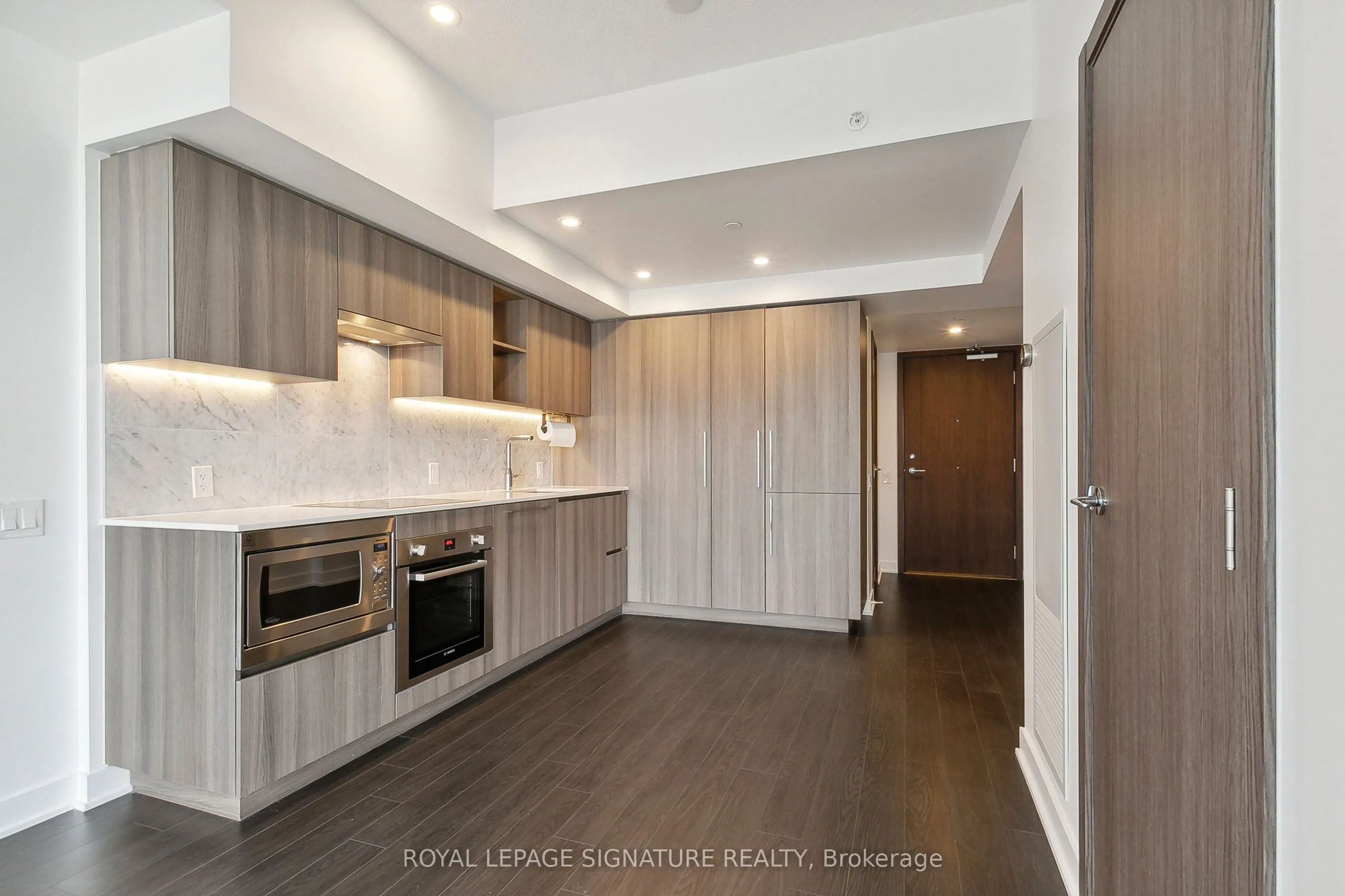 19 Bathurst Street, #3001