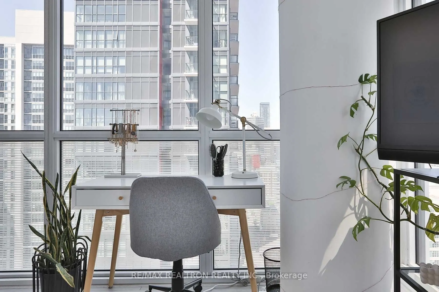 181 Dundas Street E, #3111