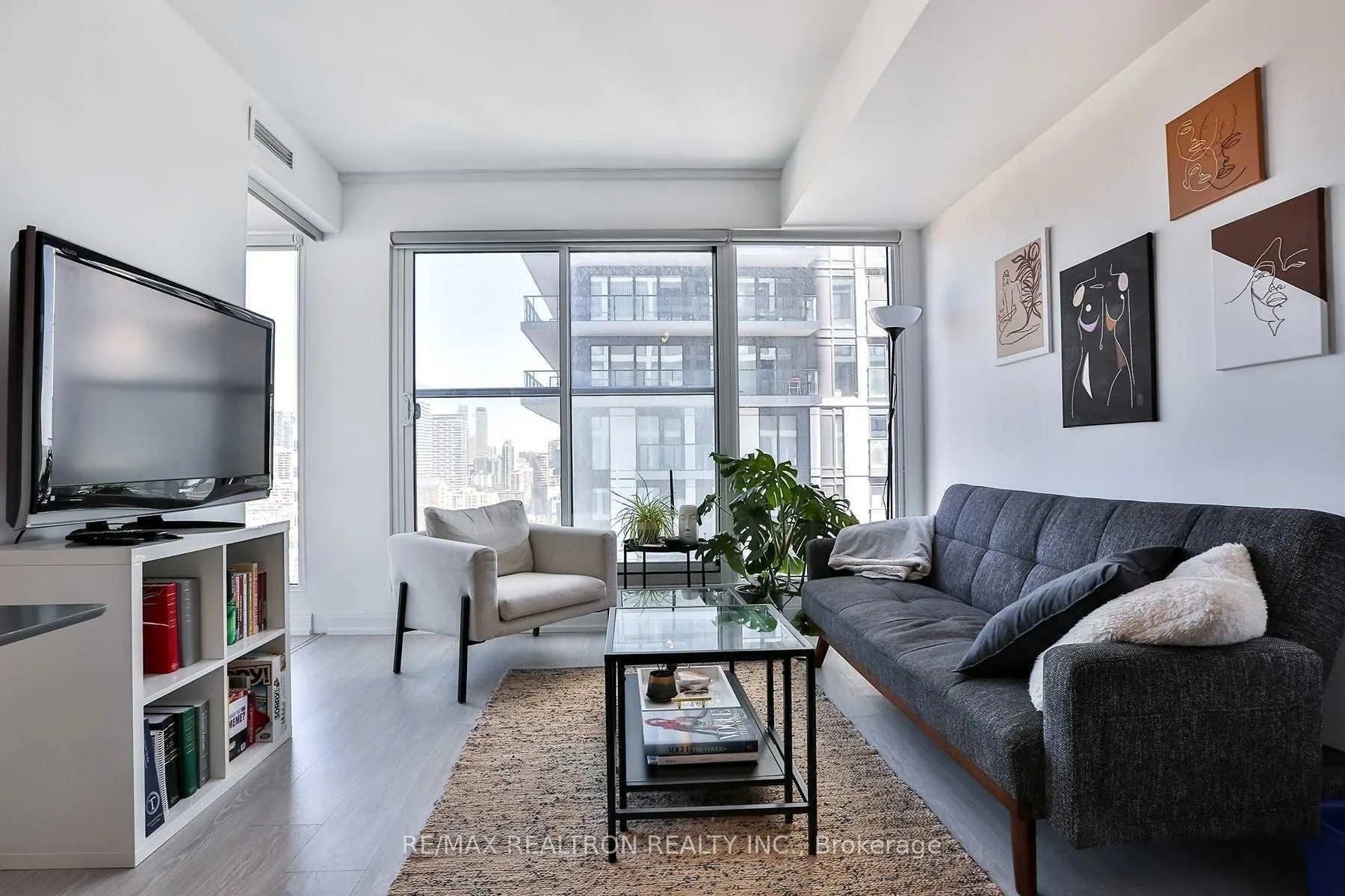181 Dundas Street E, #3111