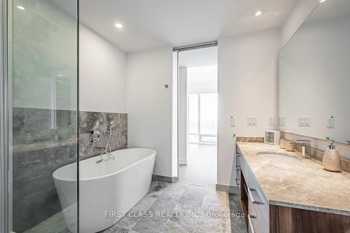 488 University Avenue, #3916