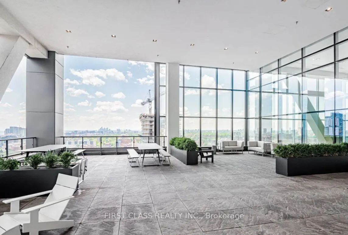 488 University Avenue, #3916