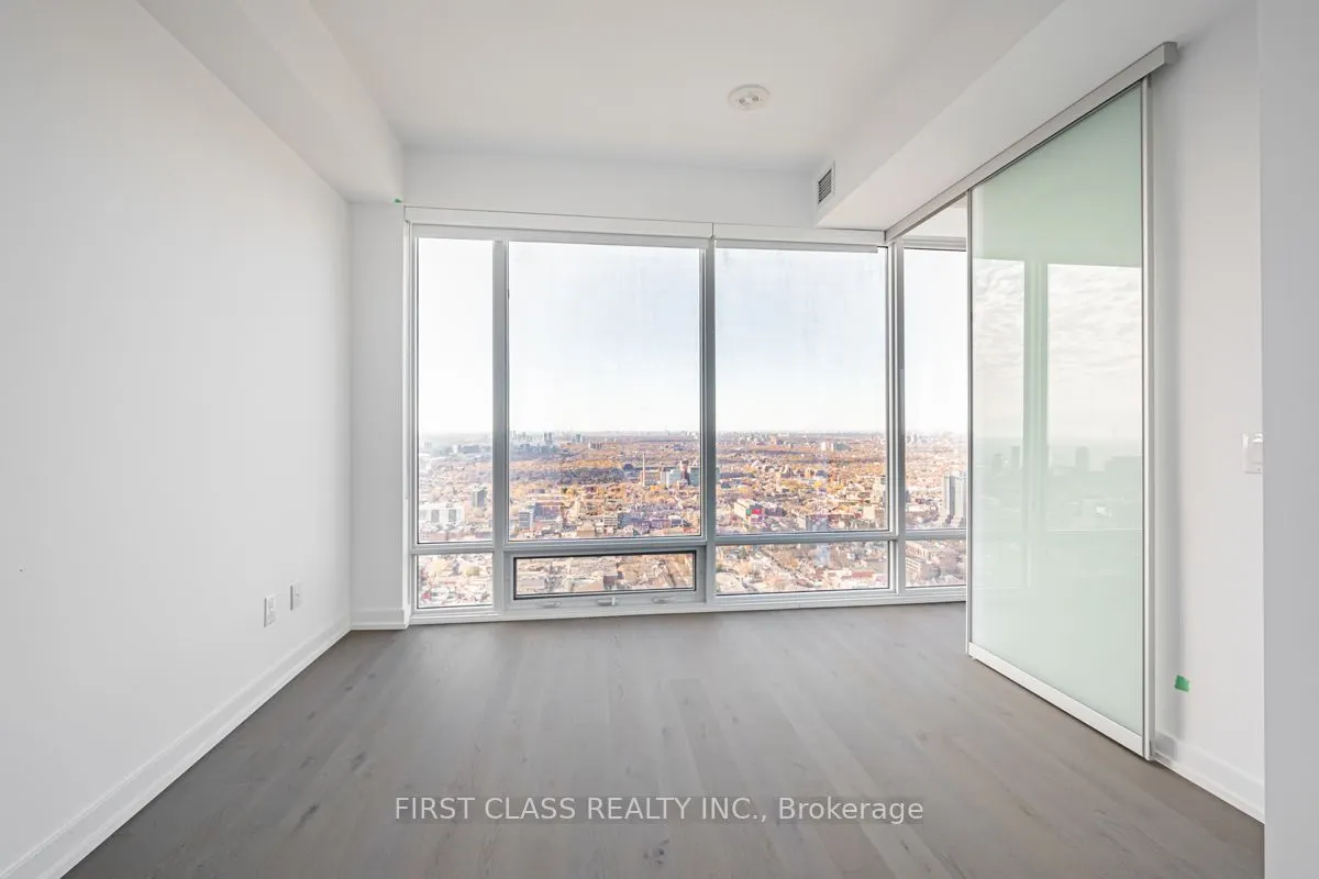 488 University Avenue, #3916