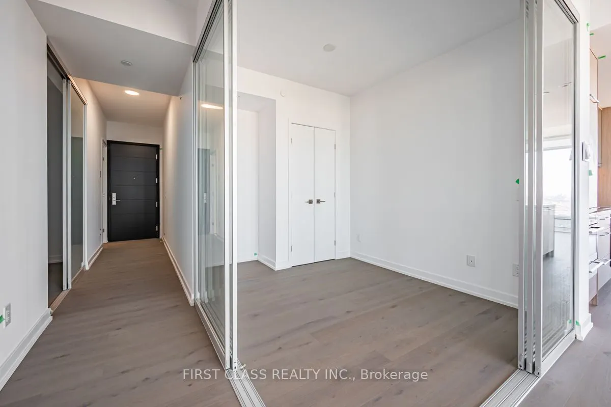 488 University Avenue, #3916