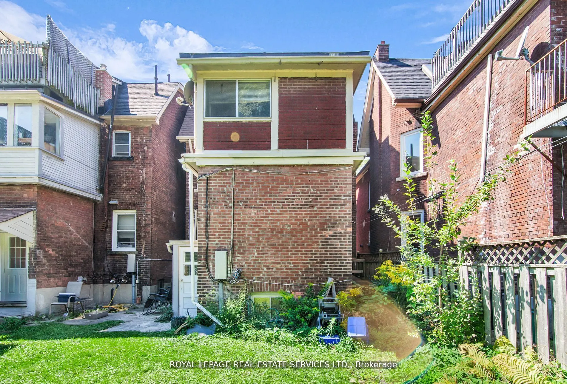 577 Huron Street
