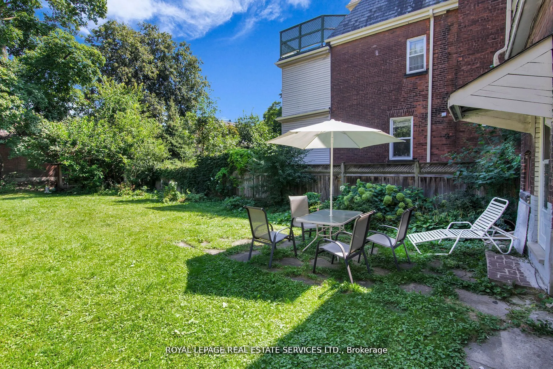 577 Huron Street