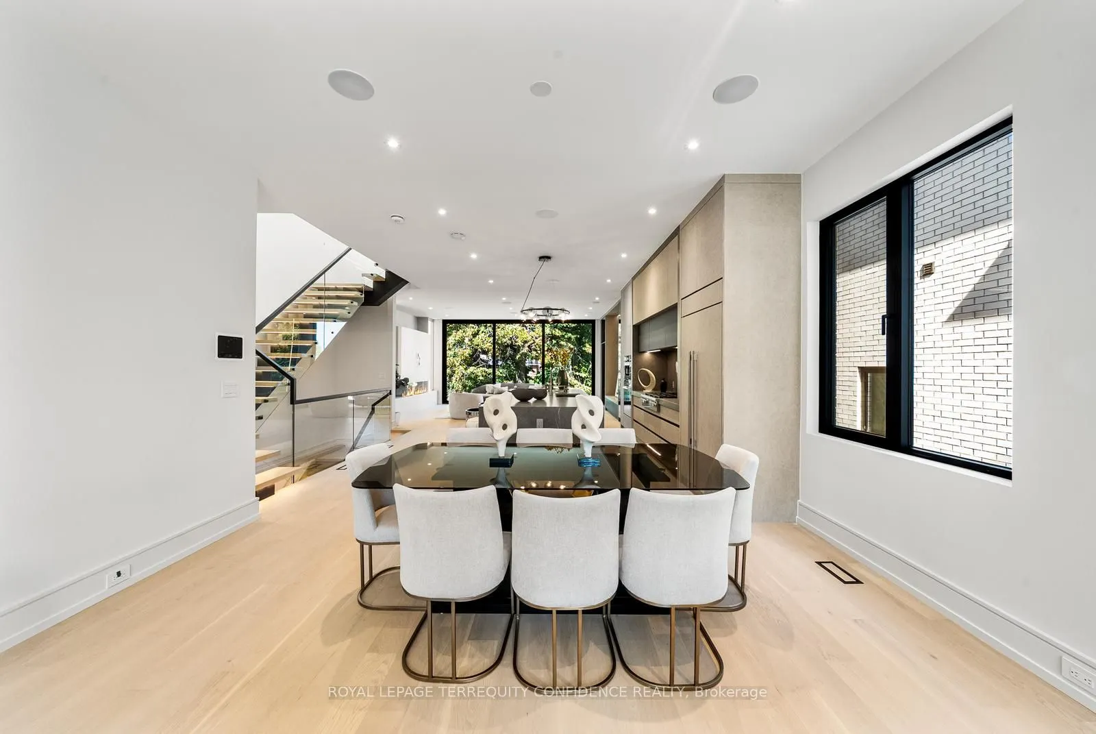 276 Horsham Avenue