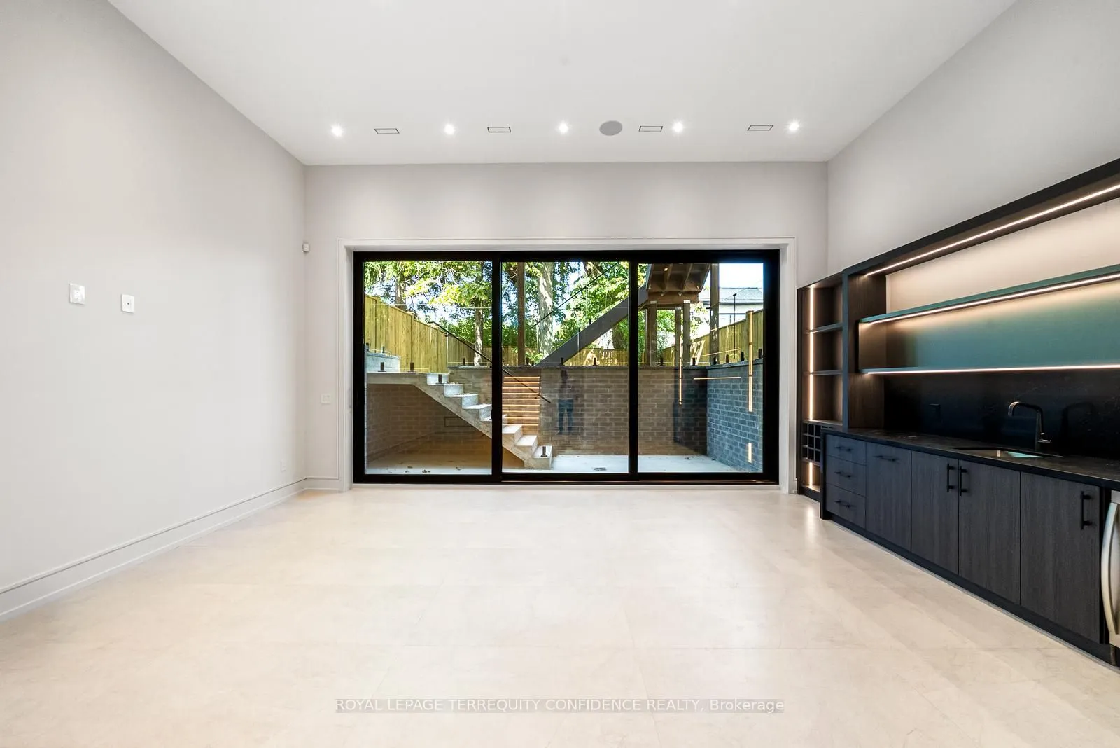 276 Horsham Avenue
