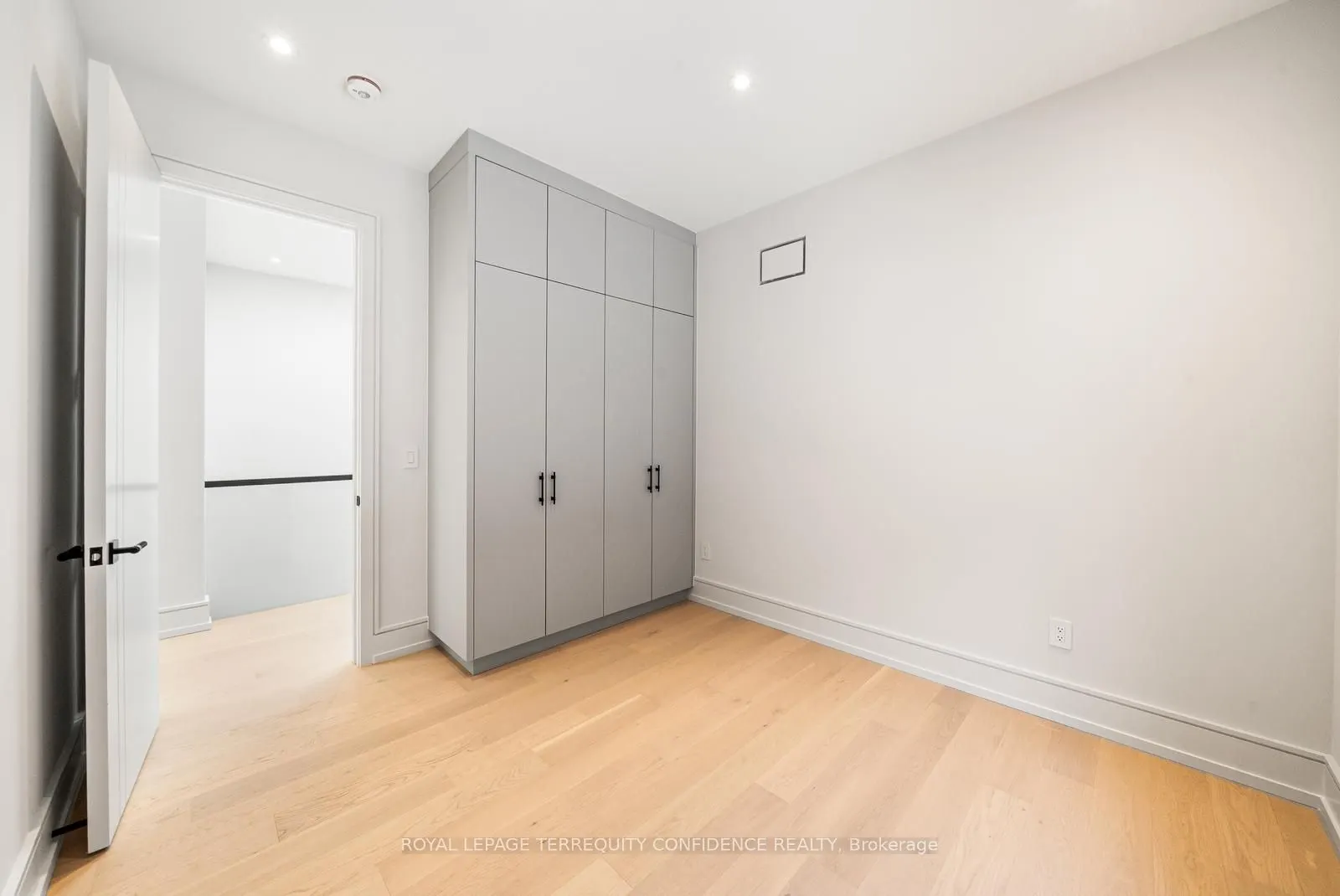 276 Horsham Avenue