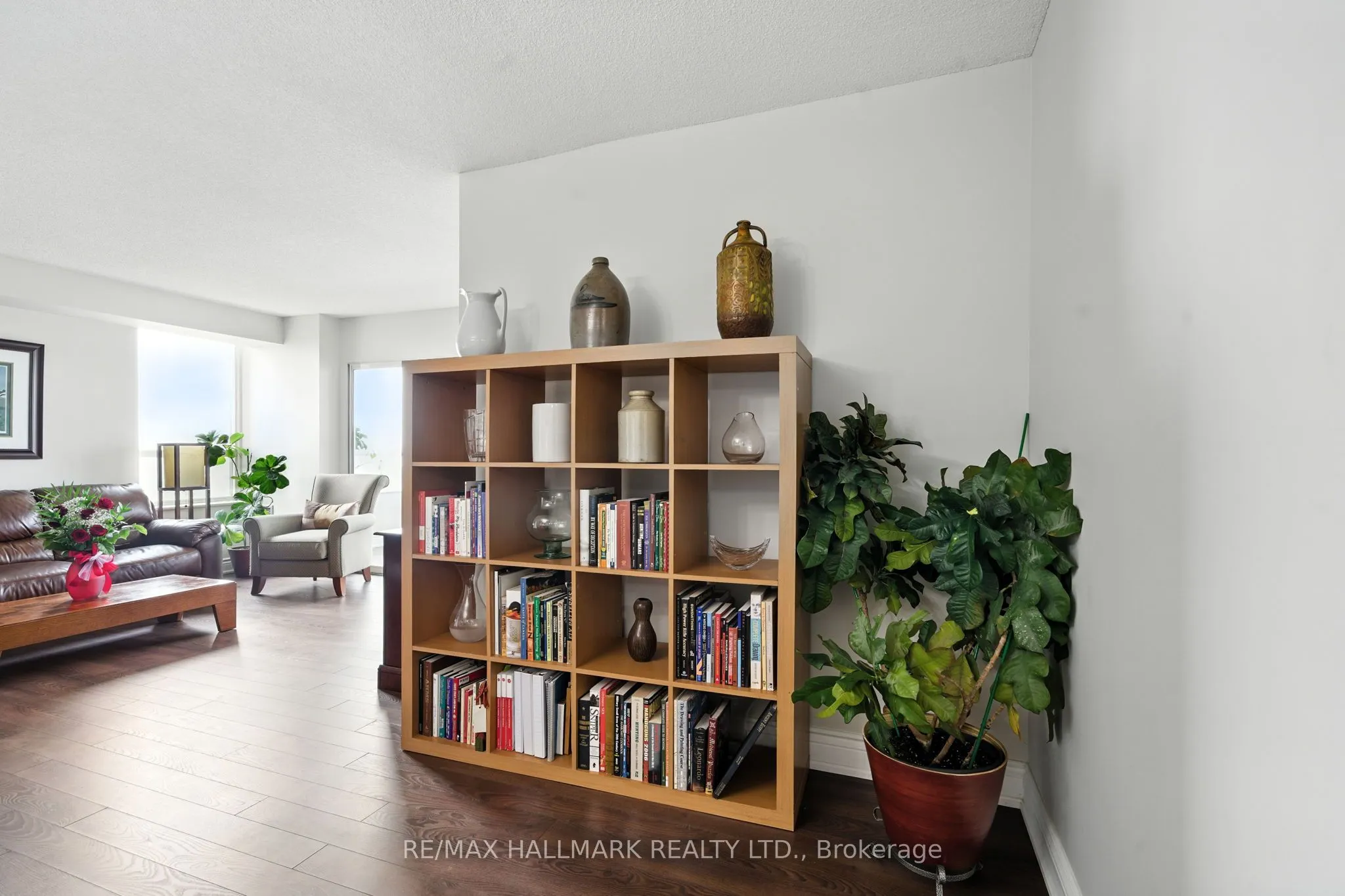 215 Wynford Drive, #2002