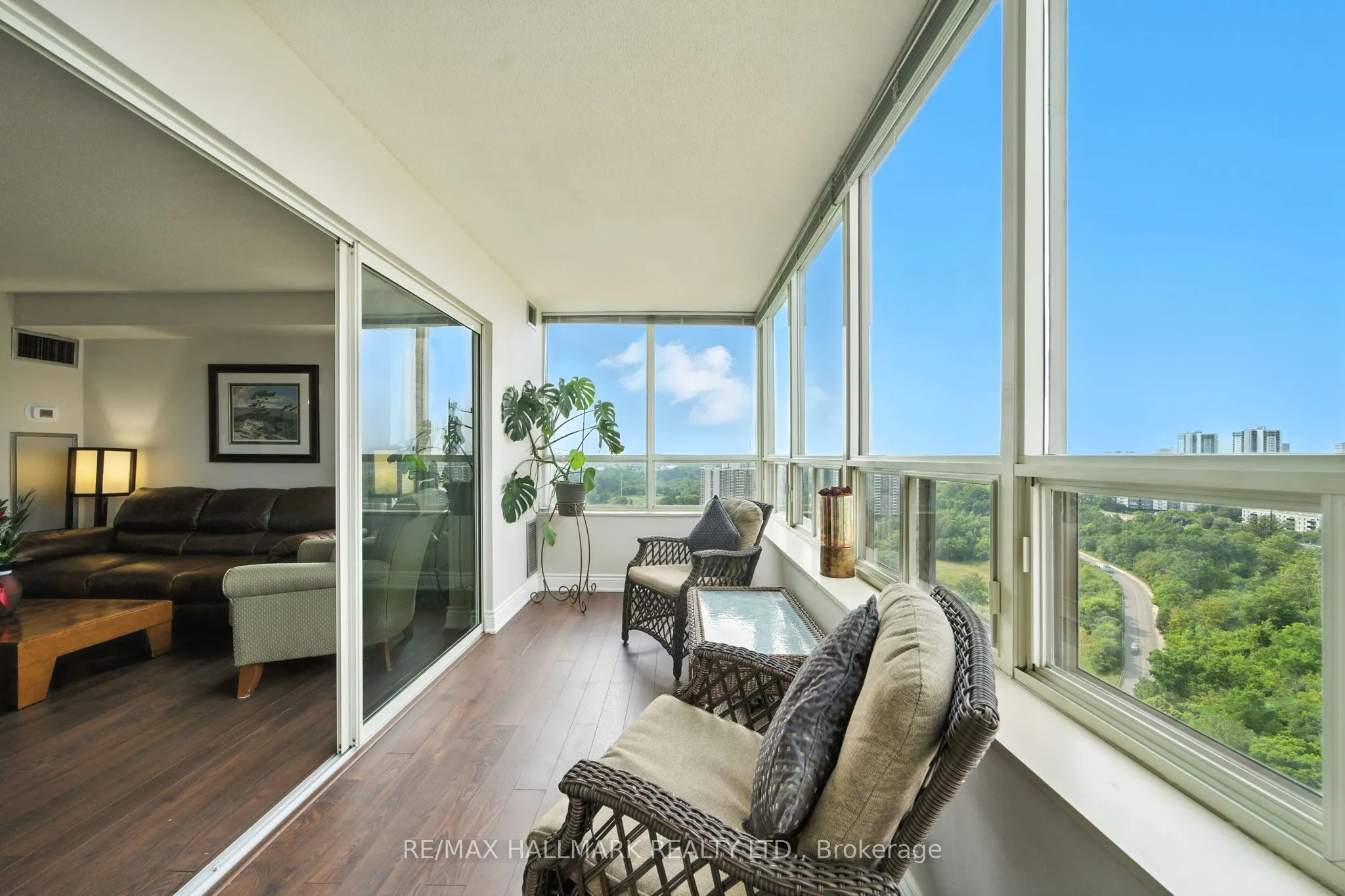 215 Wynford Drive, #2002