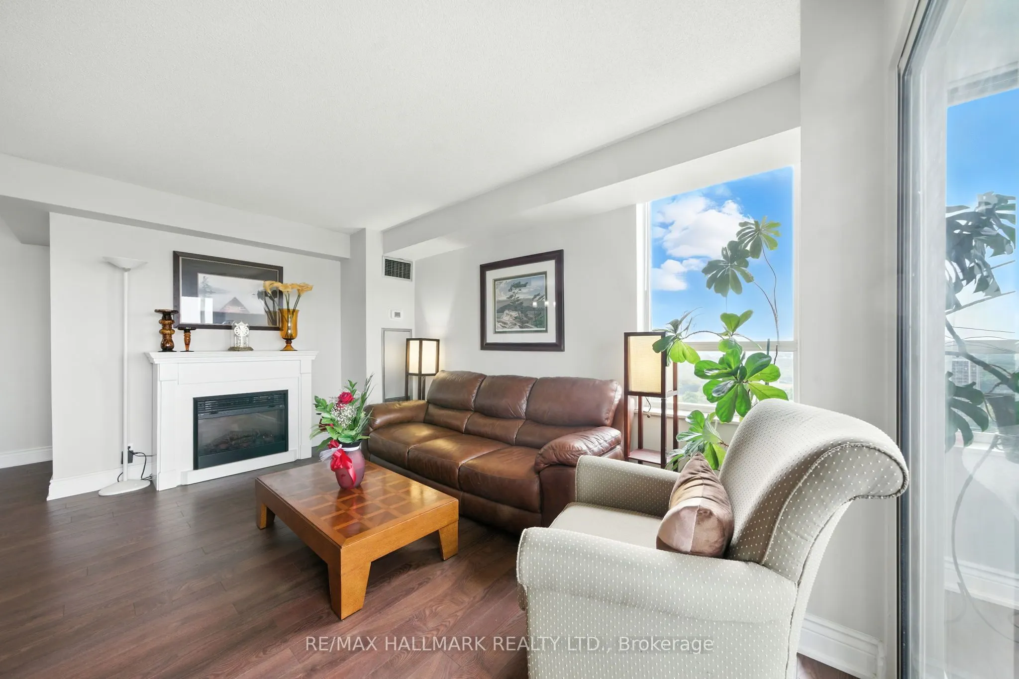 215 Wynford Drive, #2002