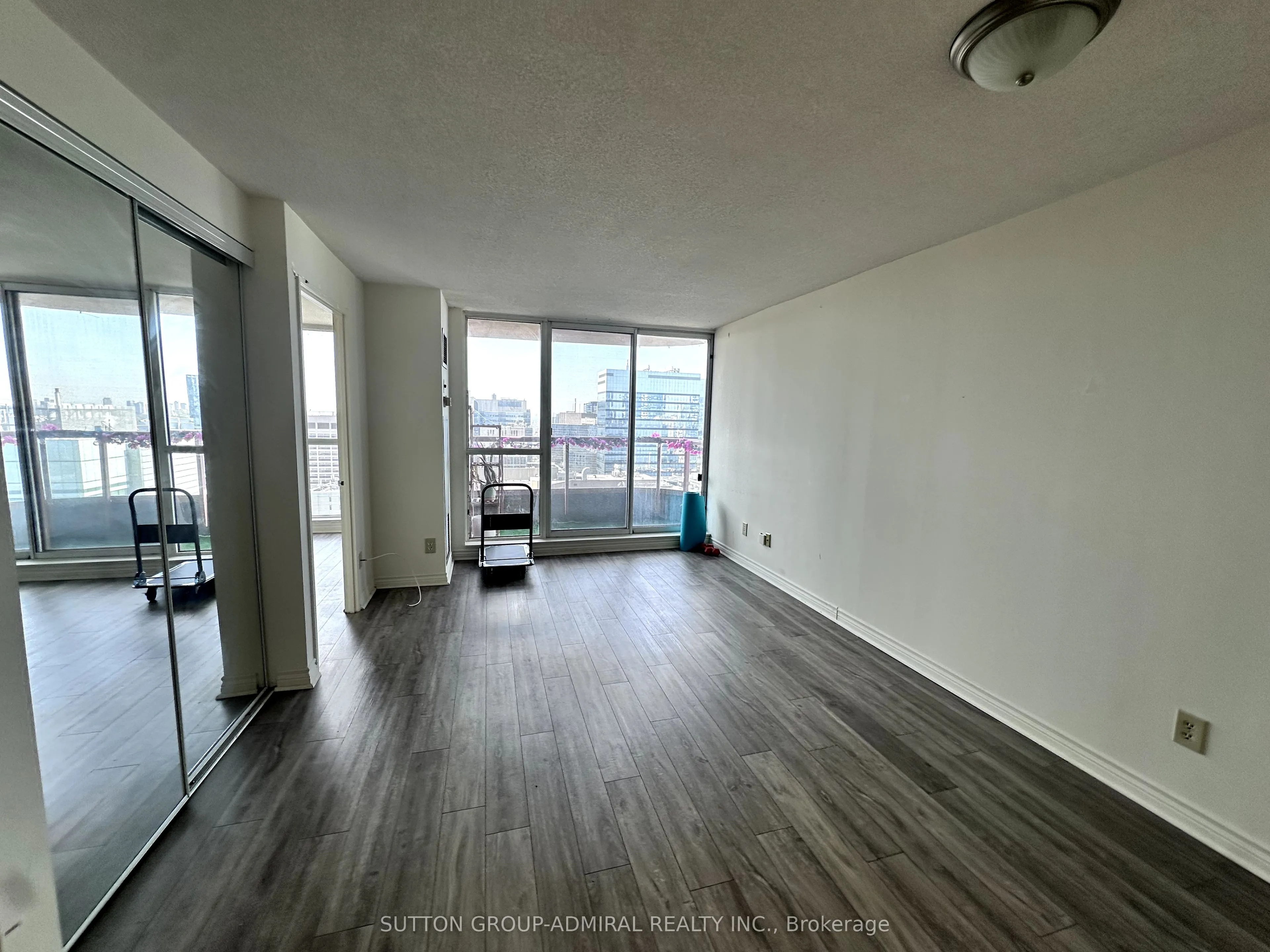 736 Bay Street, #3005