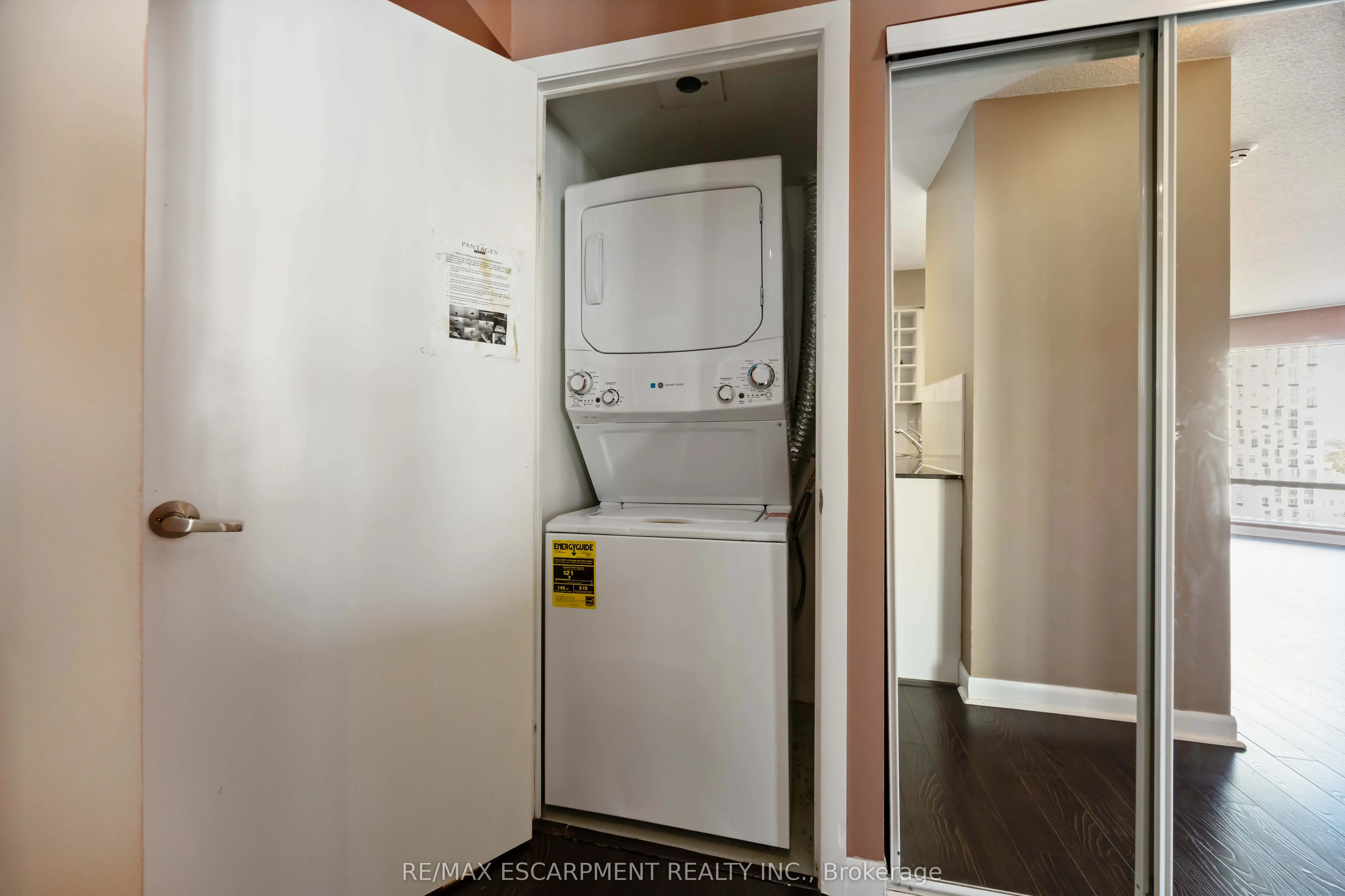 210 Victoria Street, #2901