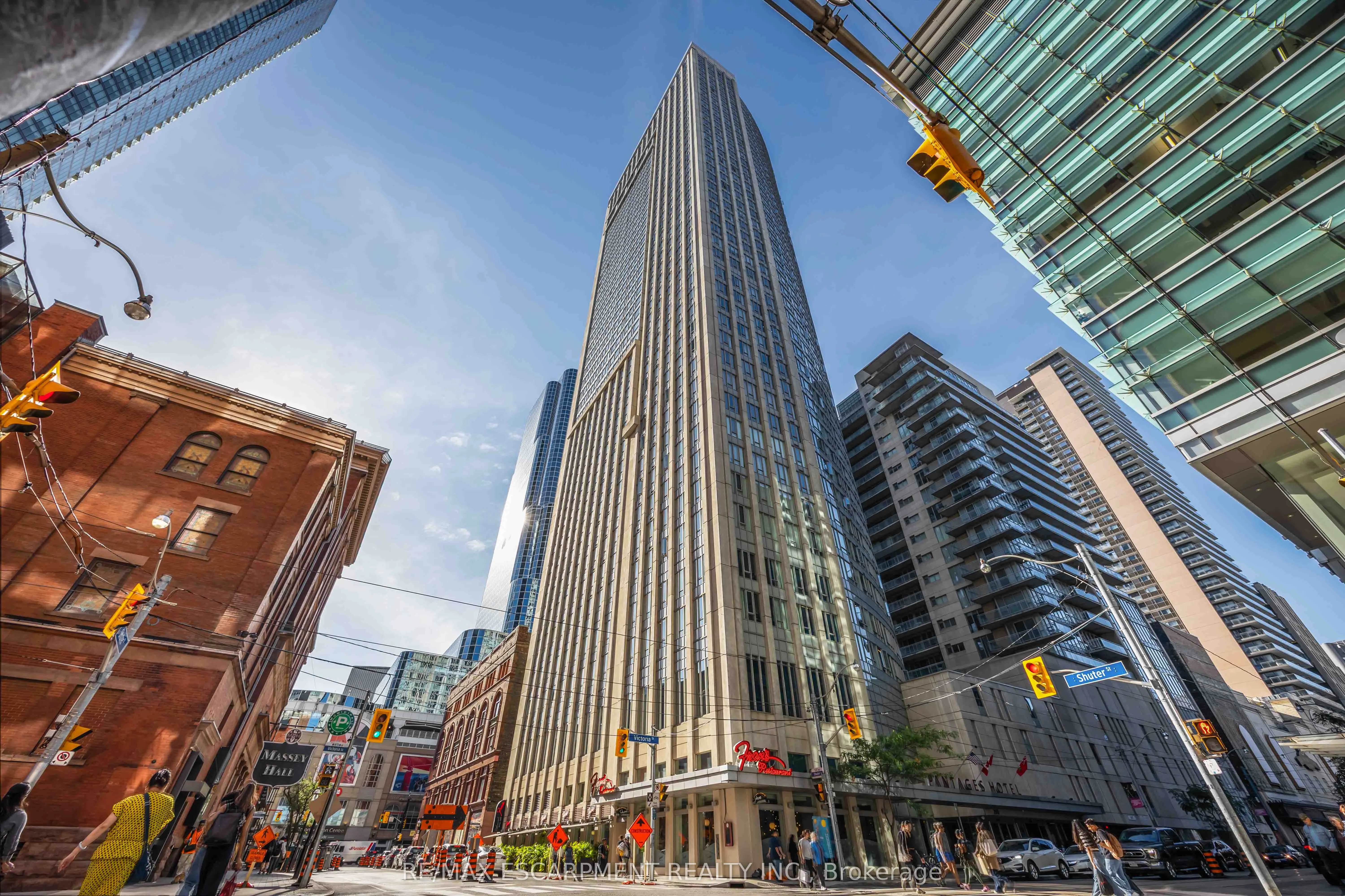 210 Victoria Street, #2901