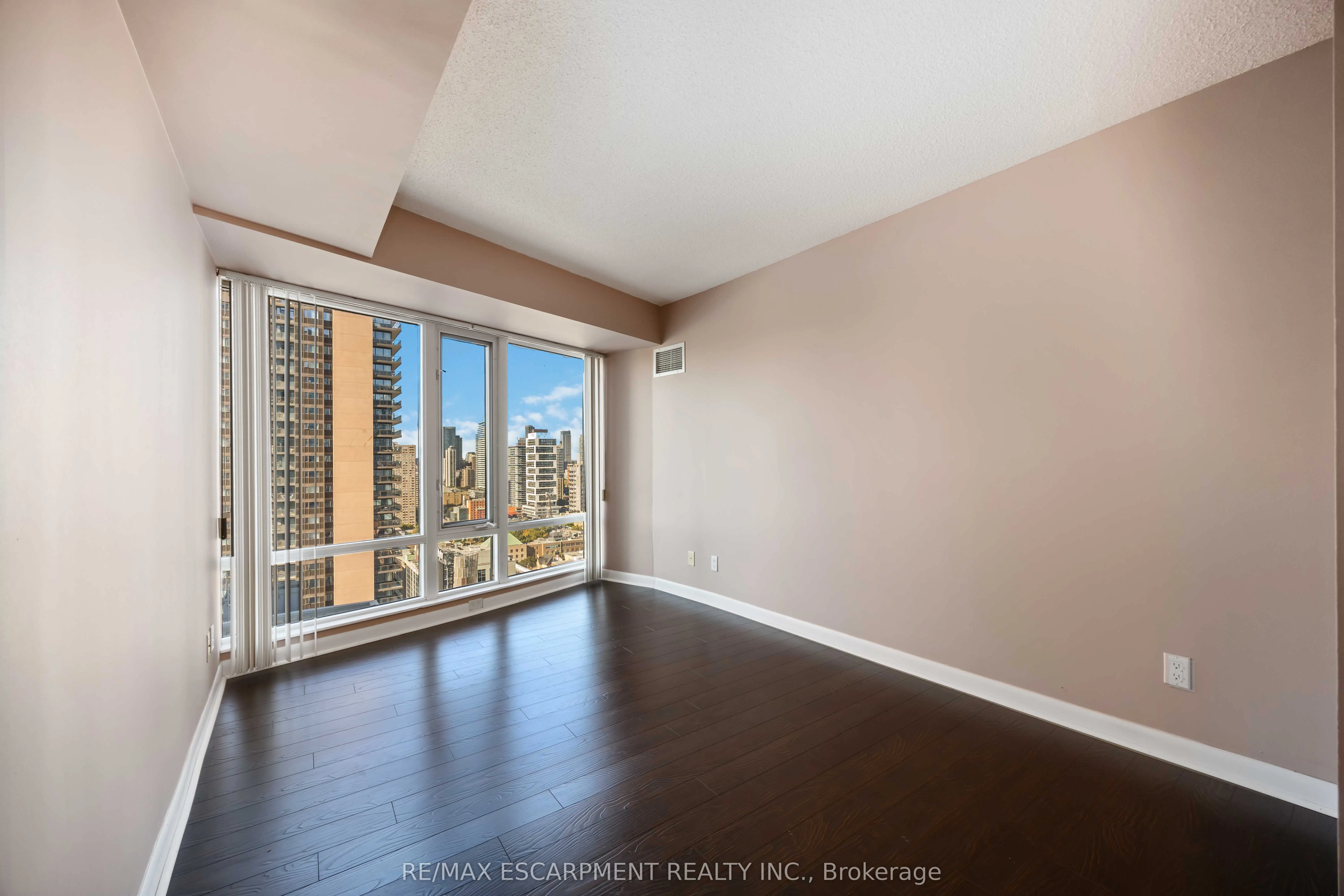210 Victoria Street, #2901