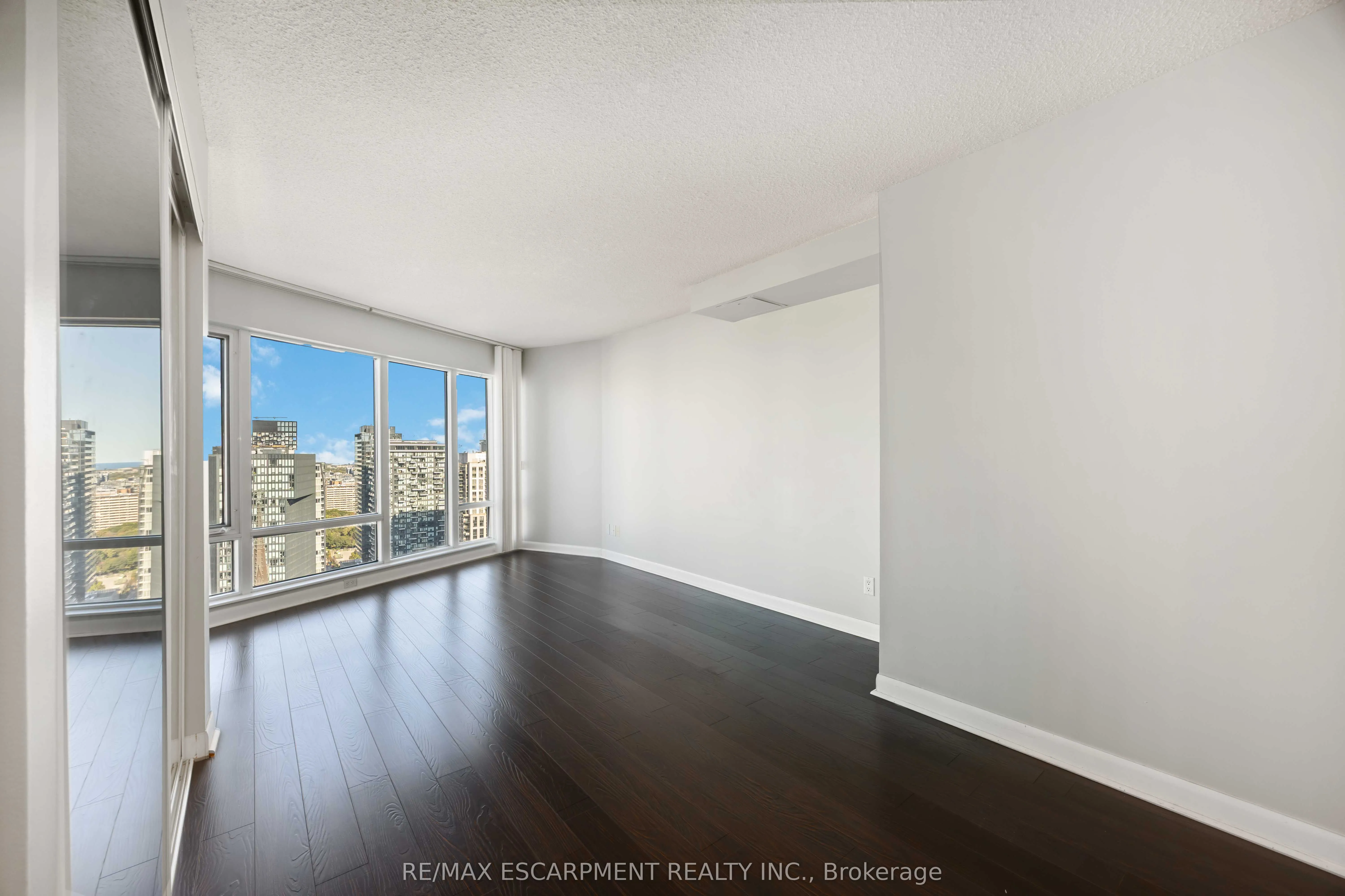 210 Victoria Street, #2901