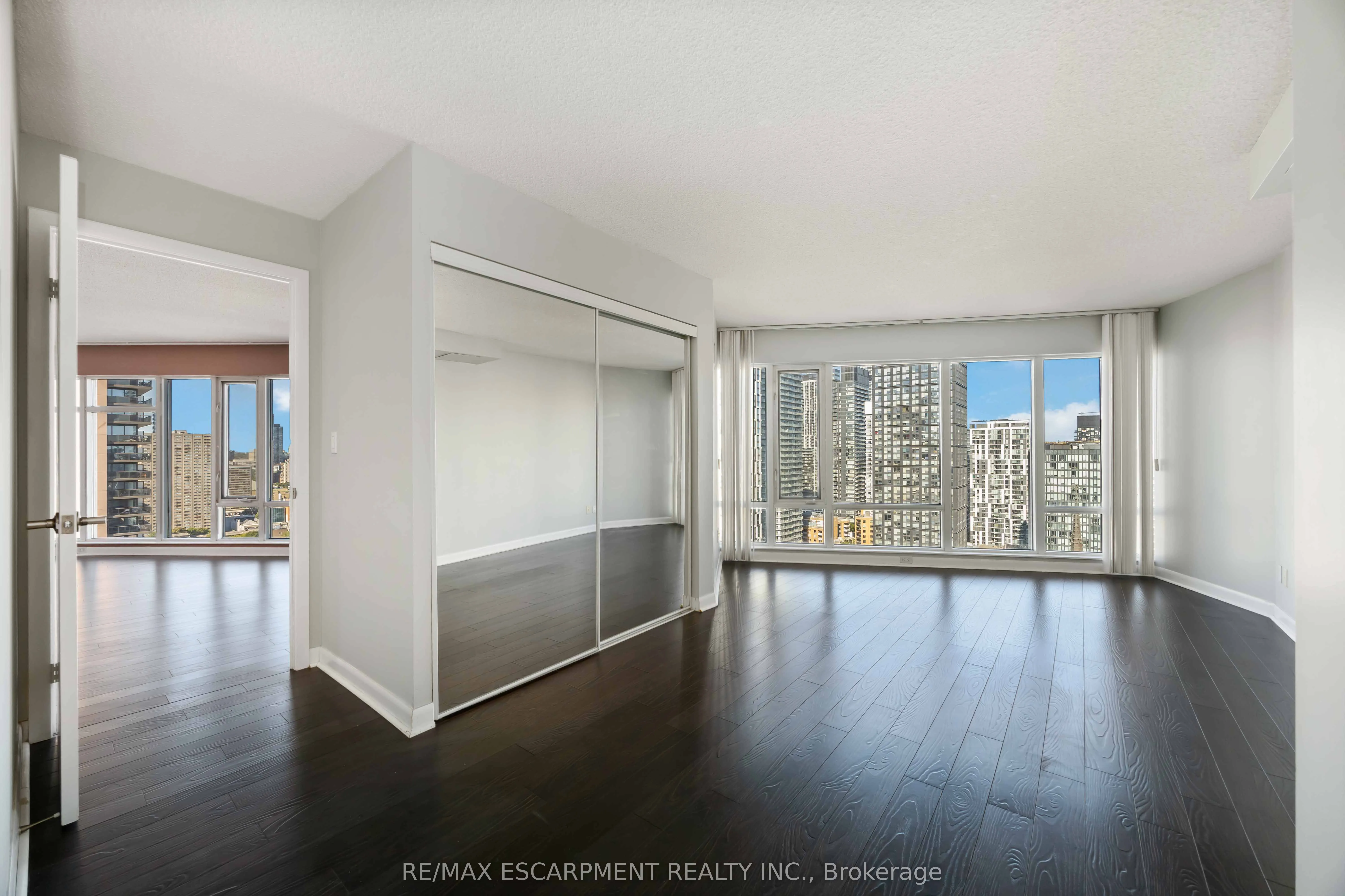 210 Victoria Street, #2901