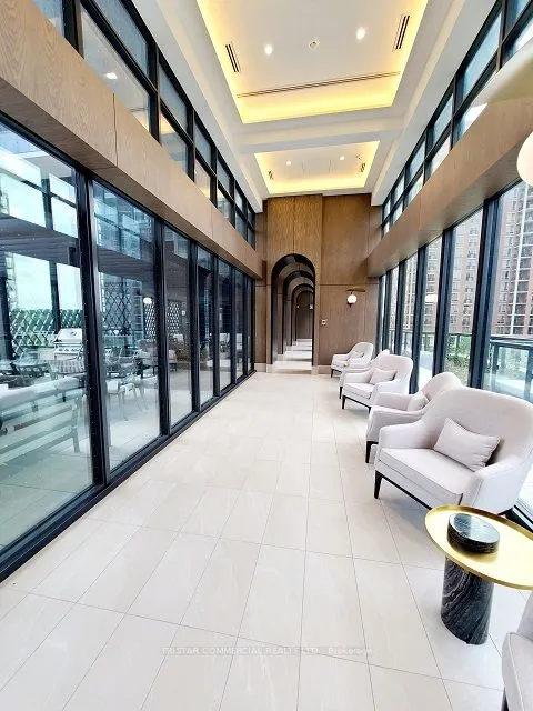 30 Inn on the Park Drive, #3910