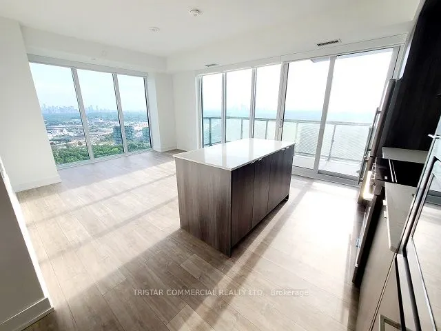 30 Inn on the Park Drive, #3910