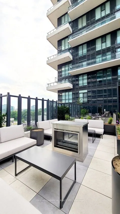 30 Inn on the Park Drive, #3910