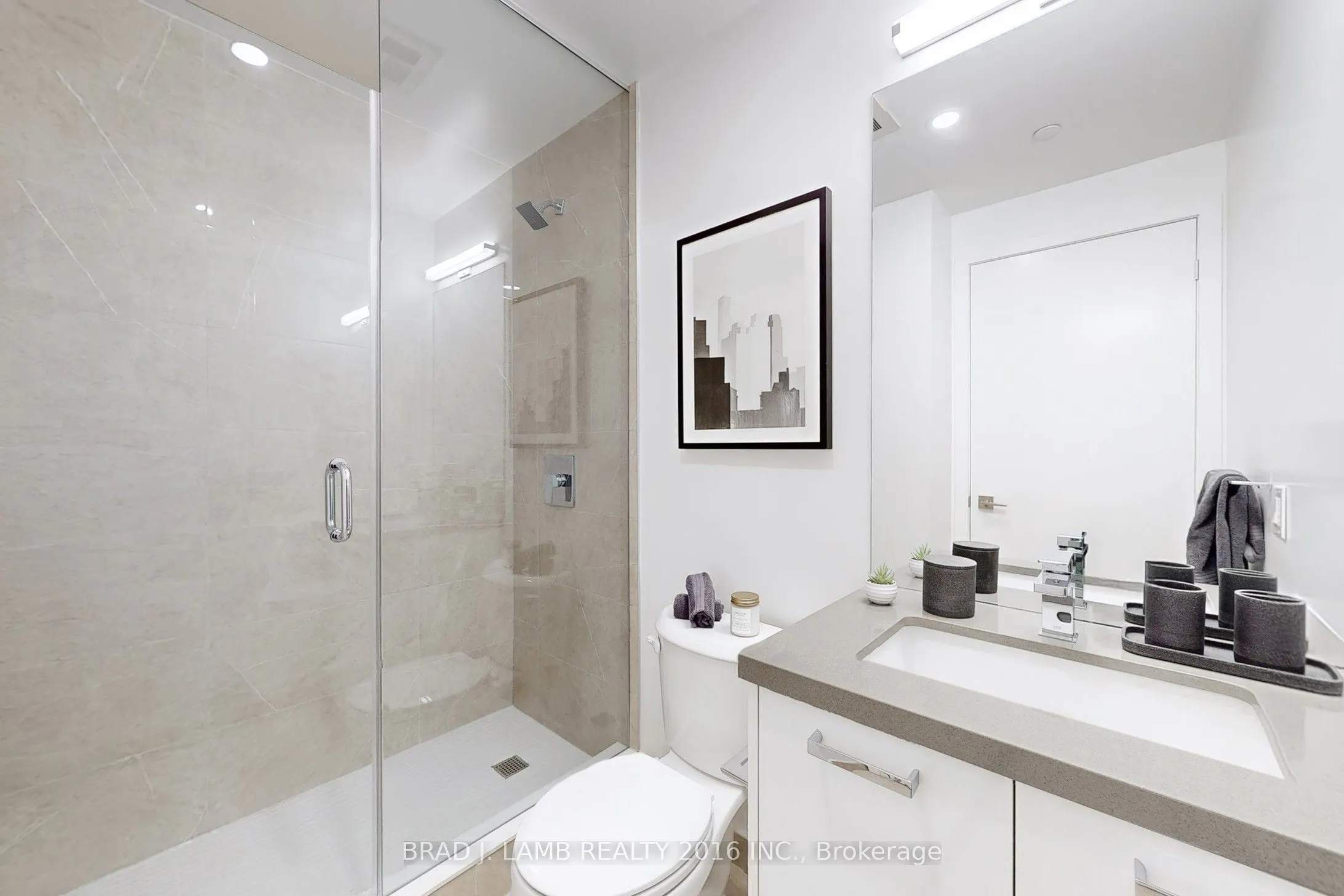 195 McCaul Street, #1004