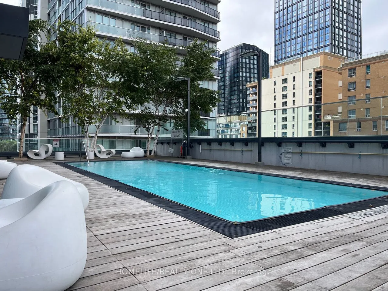159 Dundas Street E, #614