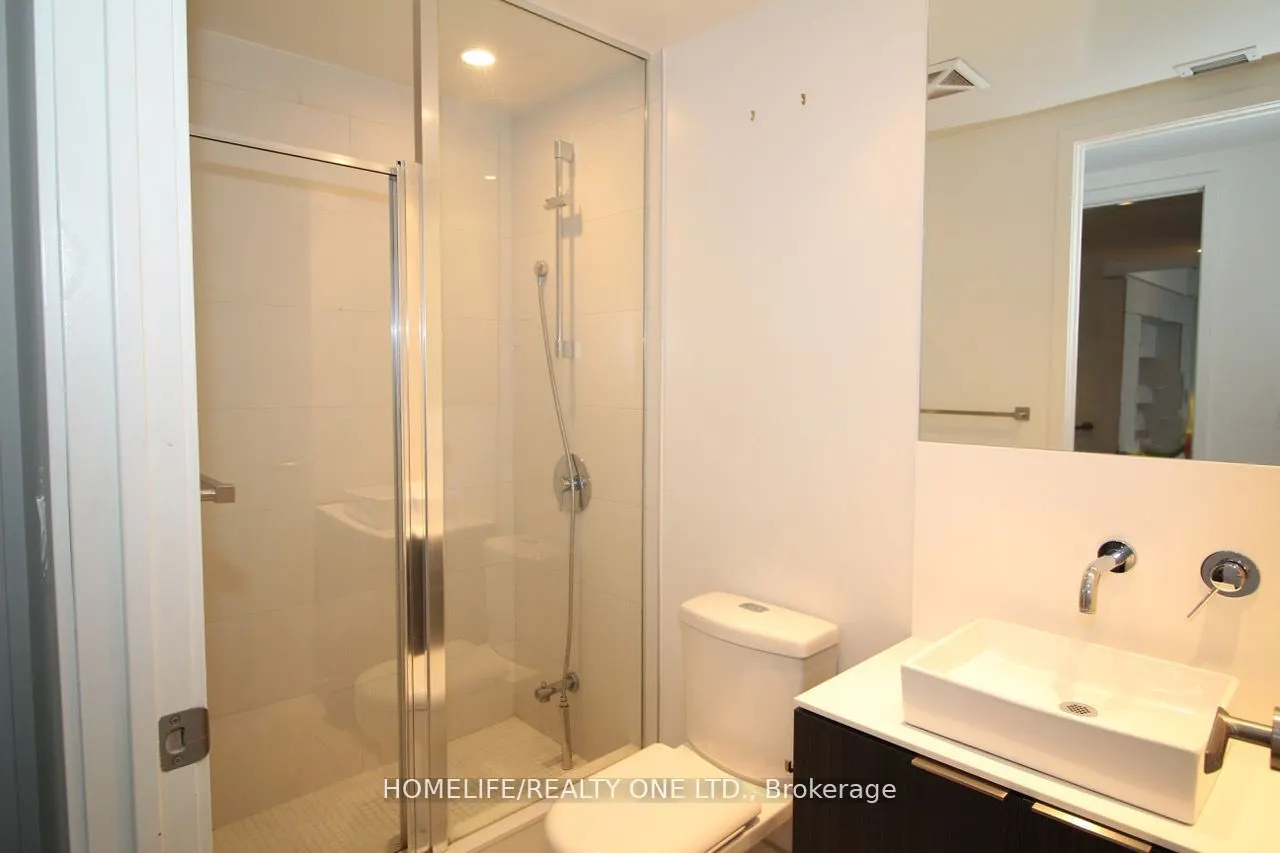 159 Dundas Street E, #614