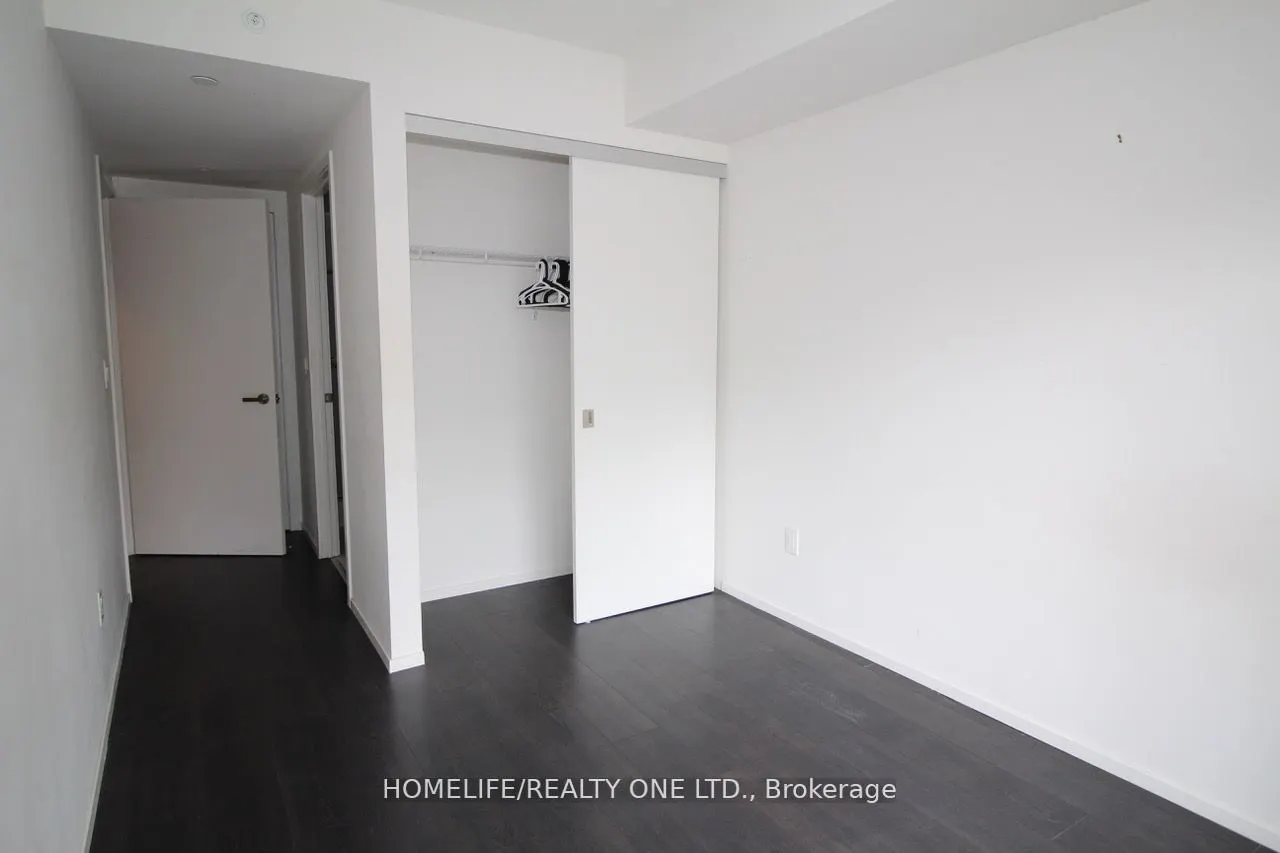 159 Dundas Street E, #614