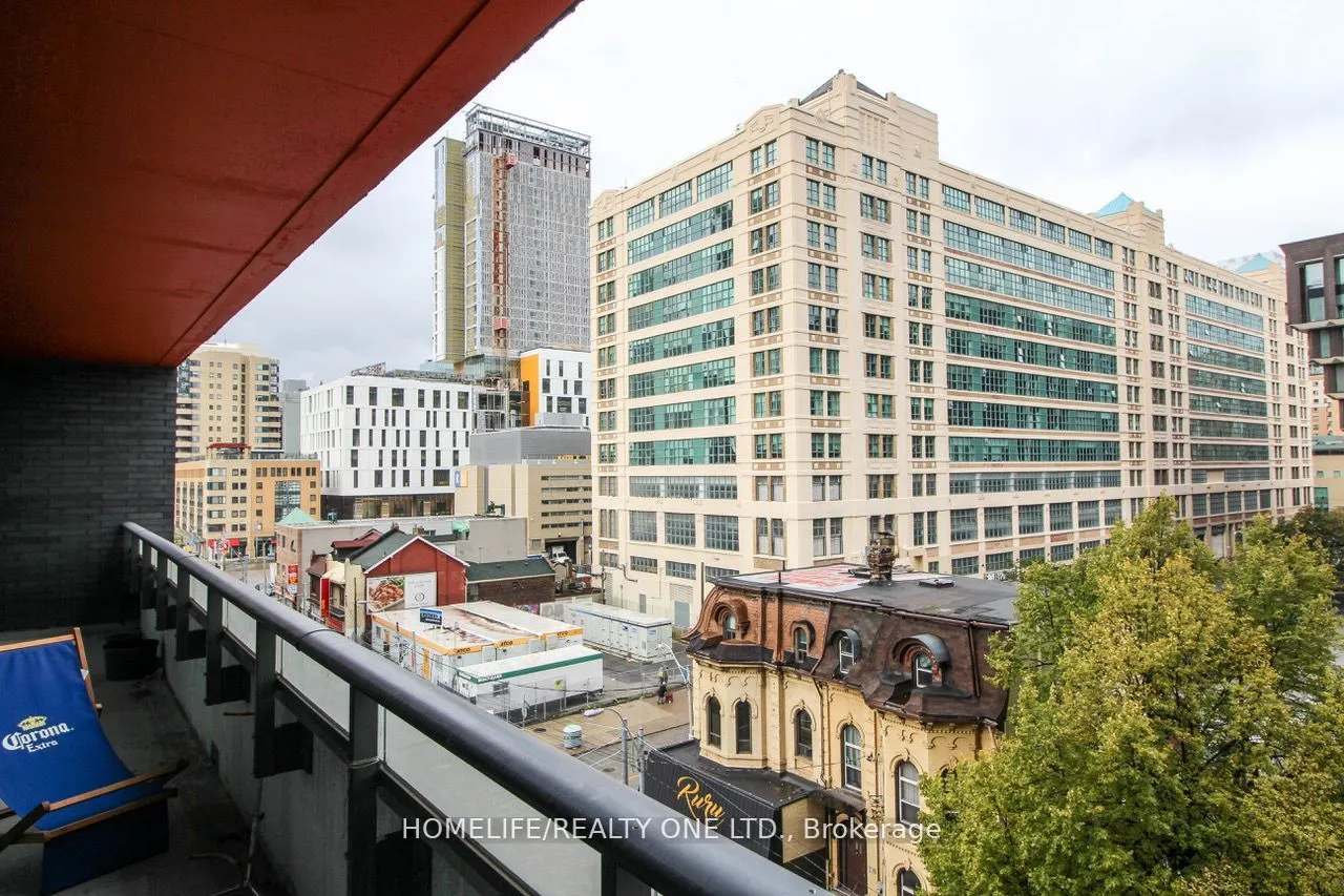159 Dundas Street E, #614