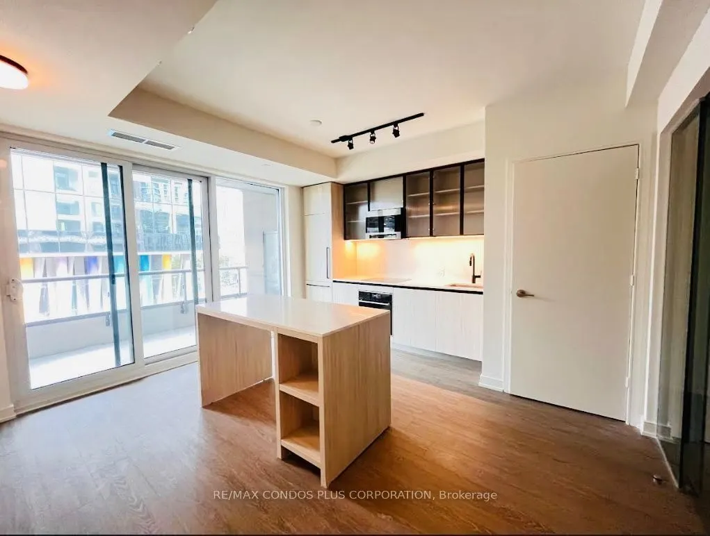 425 Front Street E, #304