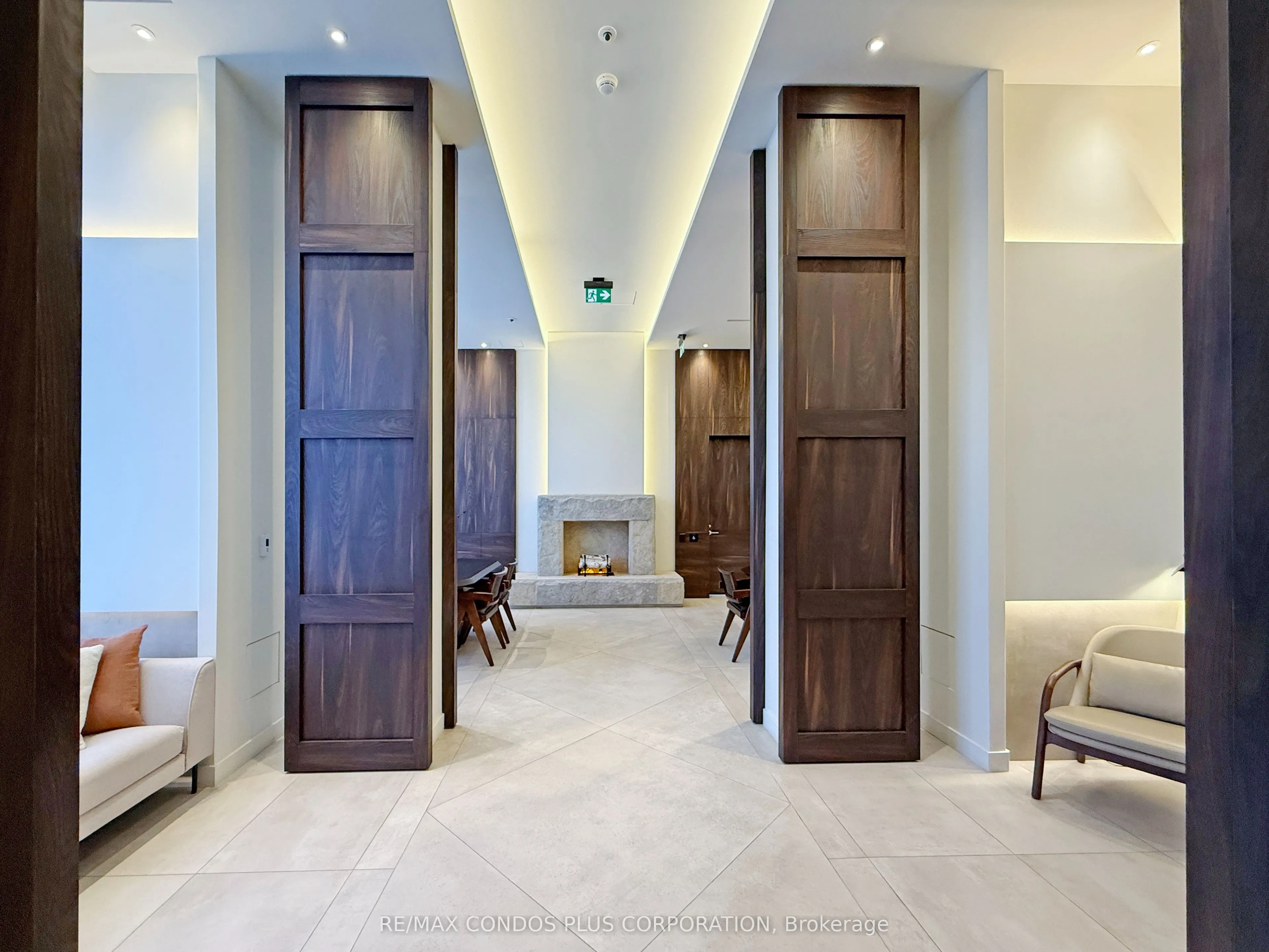 425 Front Street E, #304
