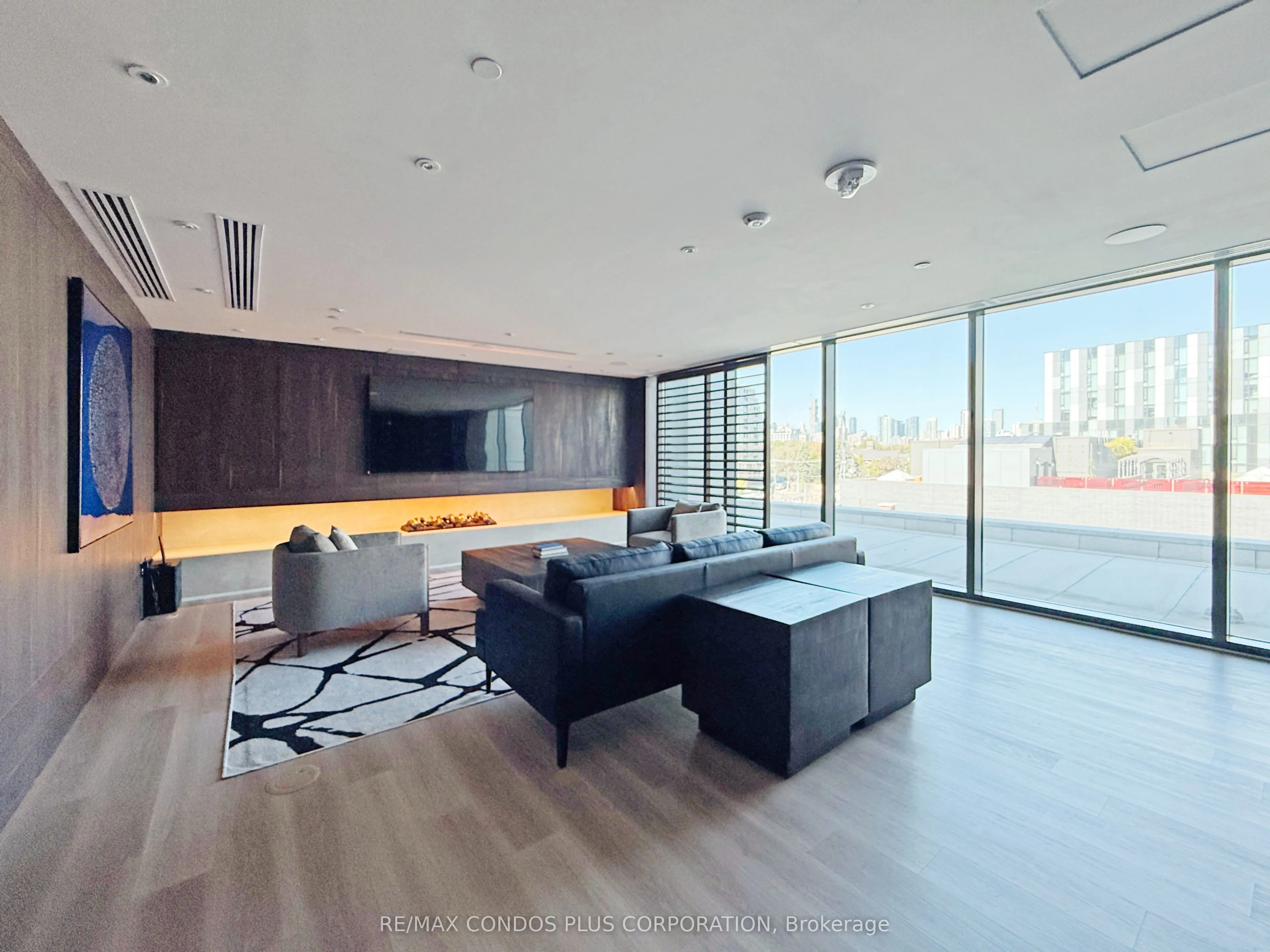 425 Front Street E, #304