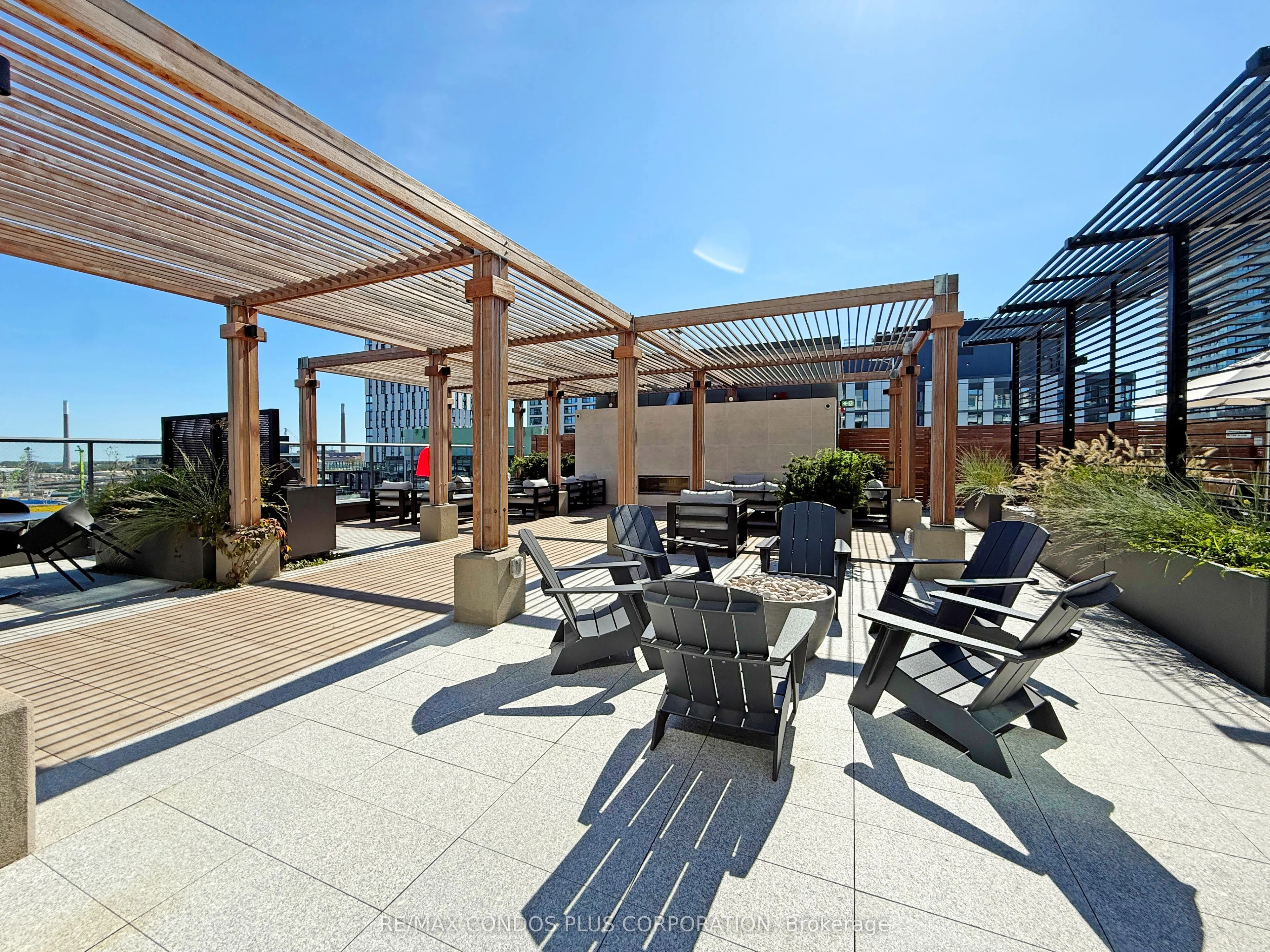 425 Front Street E, #304