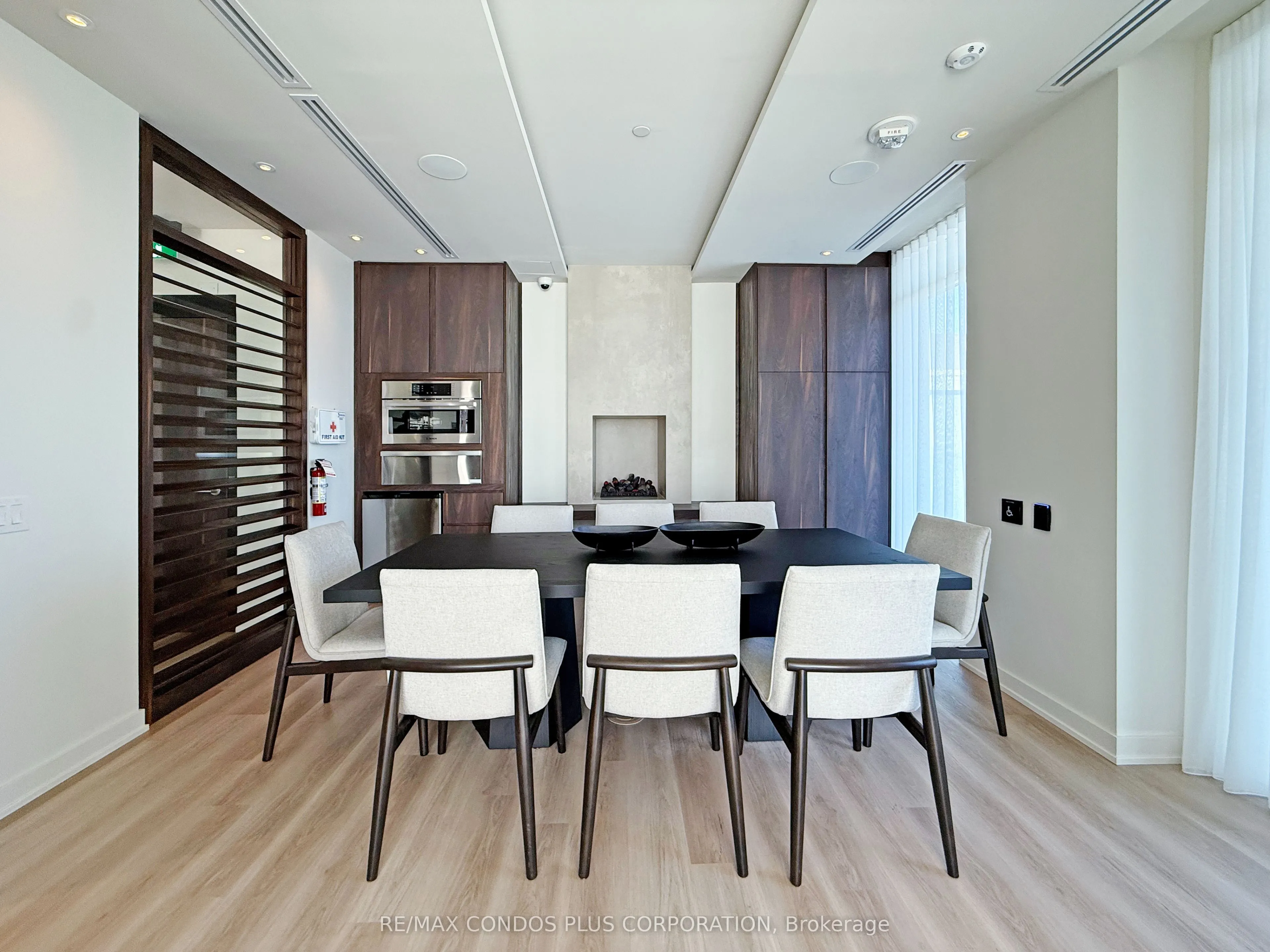 425 Front Street E, #304