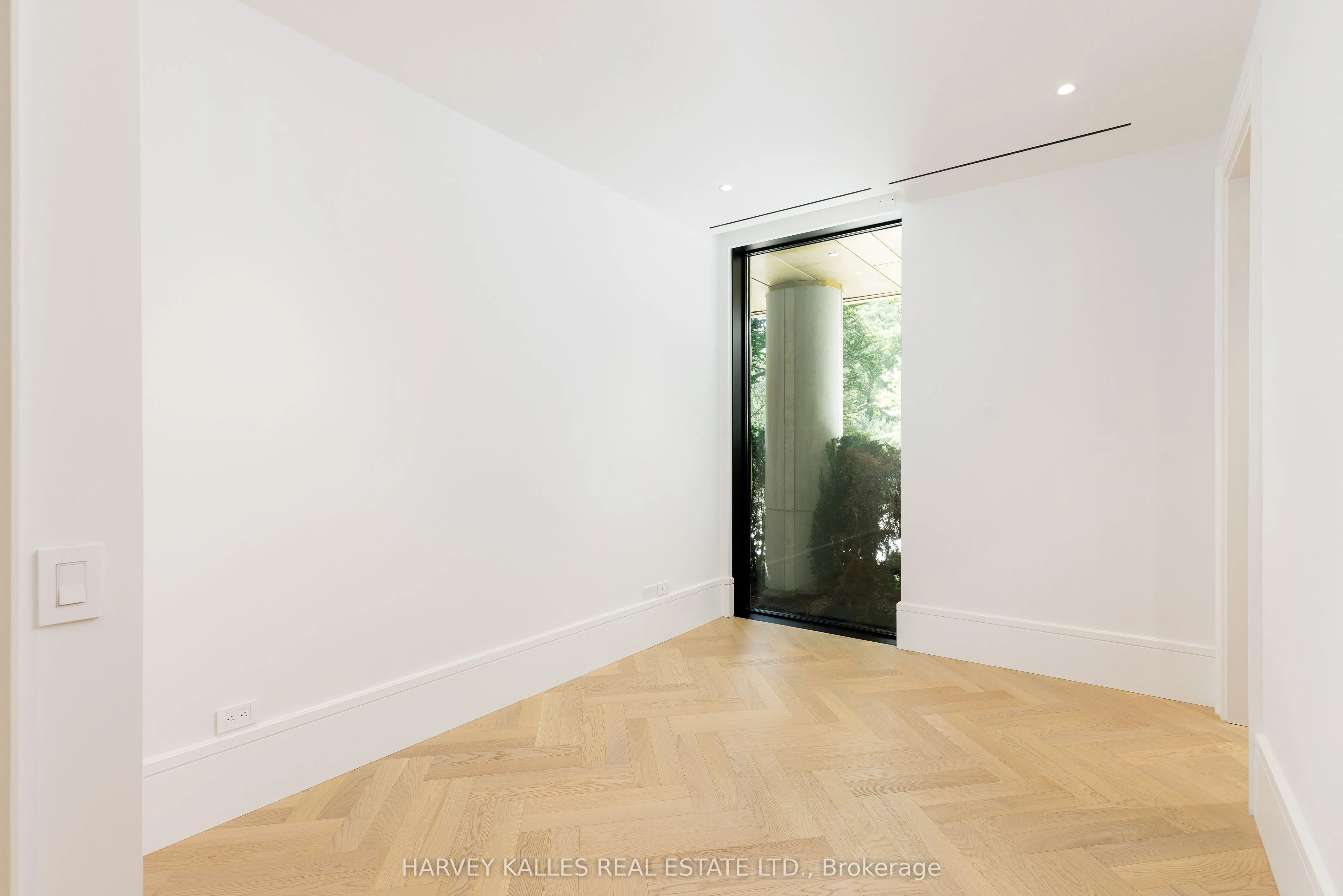 7 Dale Avenue
