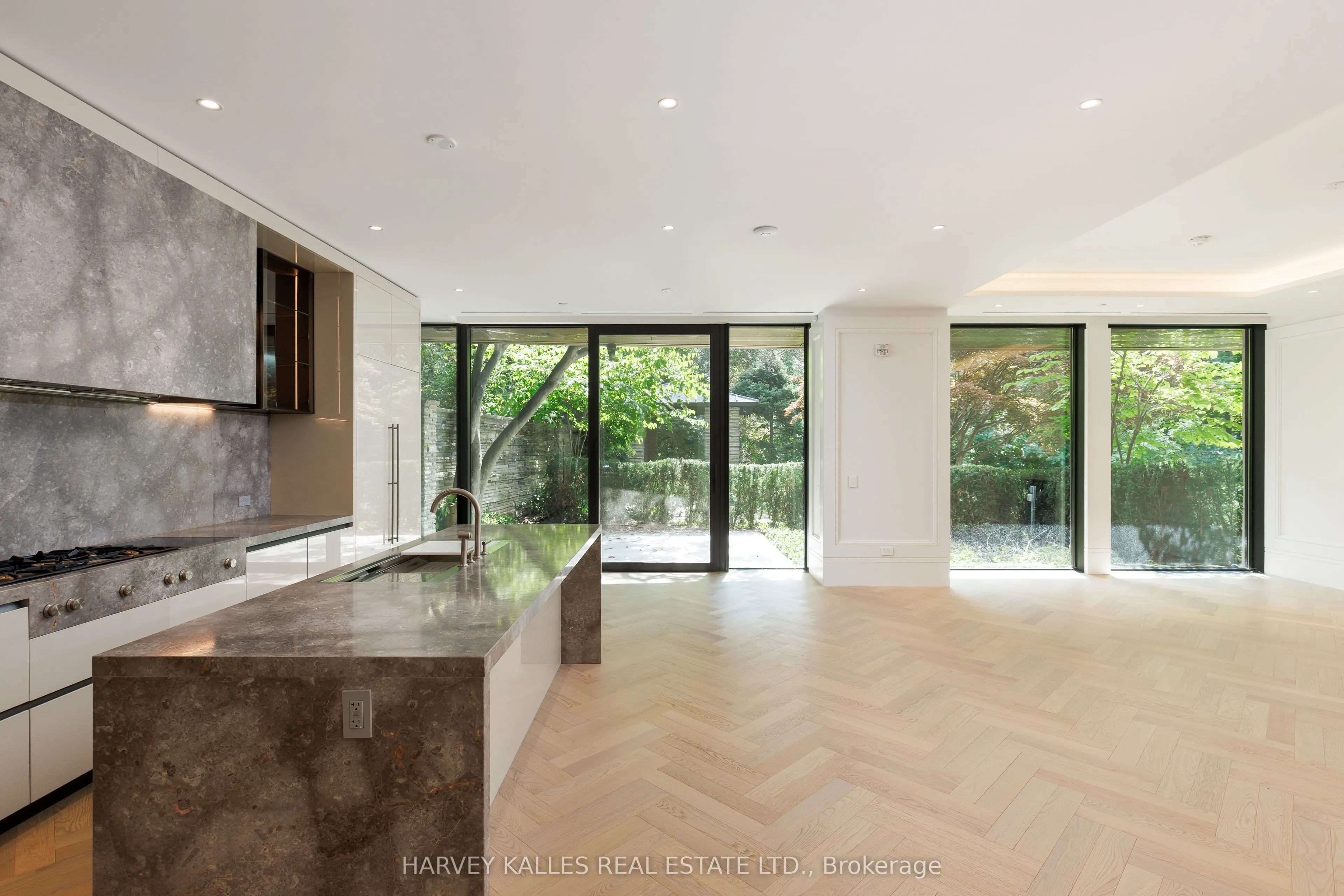 7 Dale Avenue
