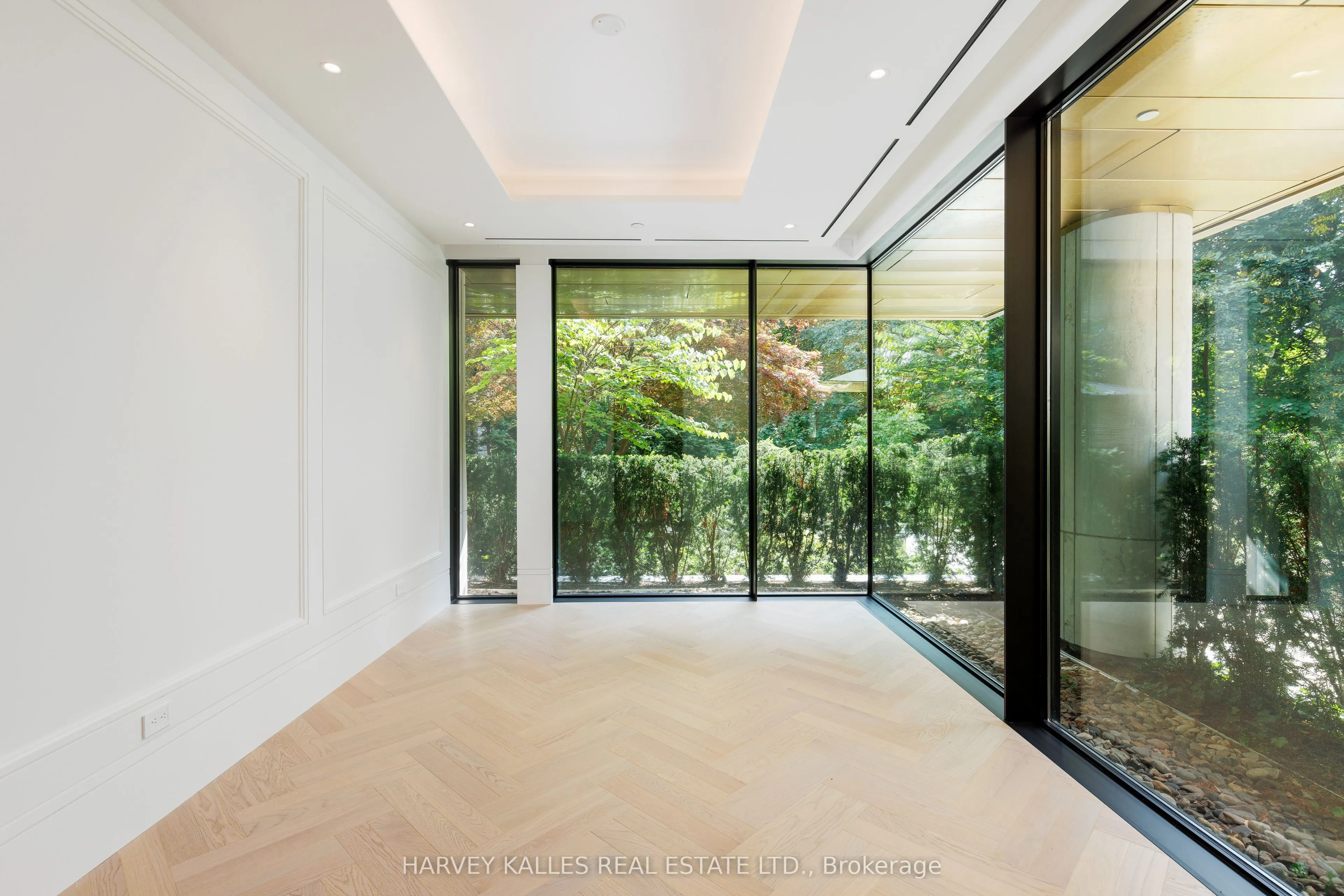 7 Dale Avenue