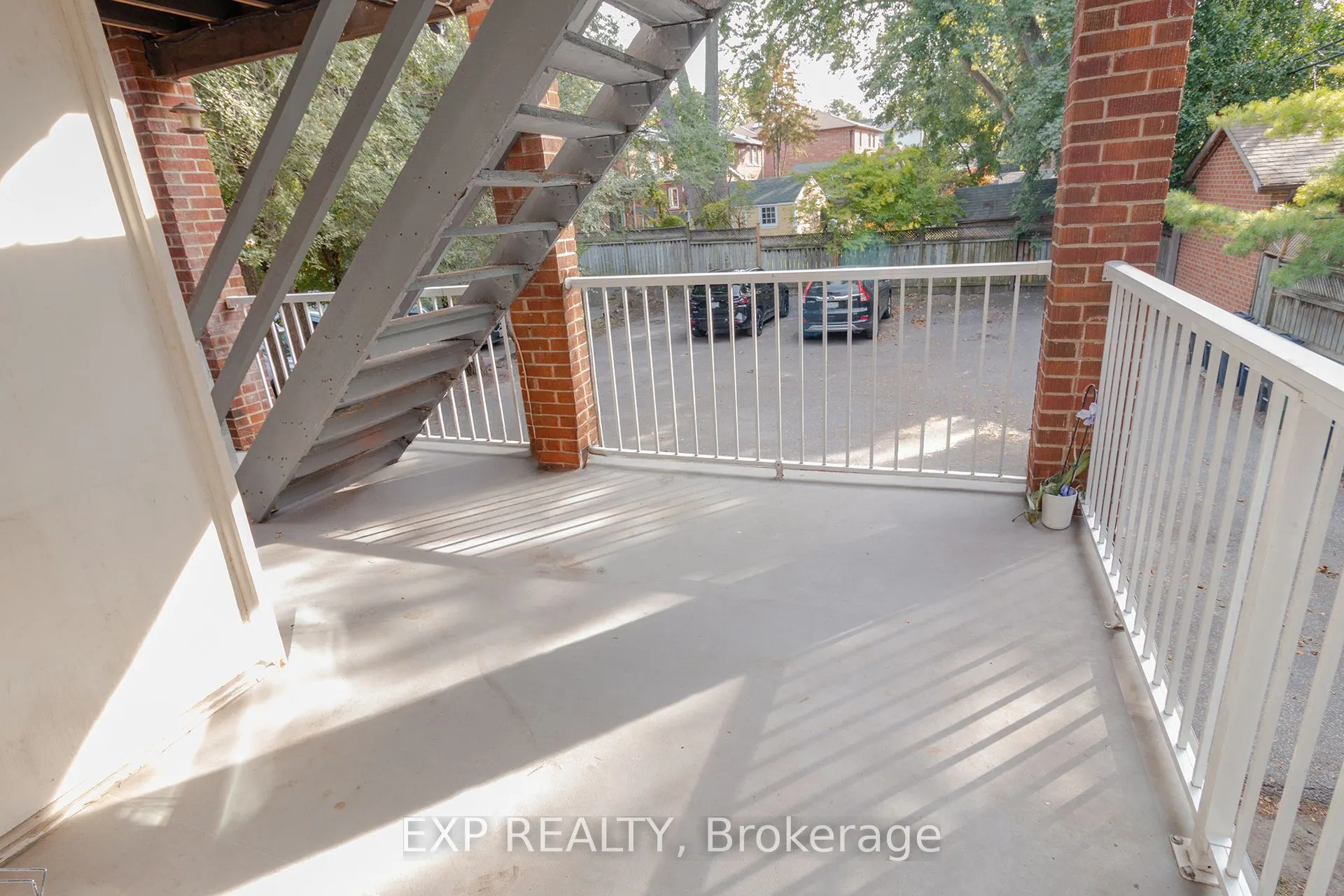 875 Millwood Road, #2B