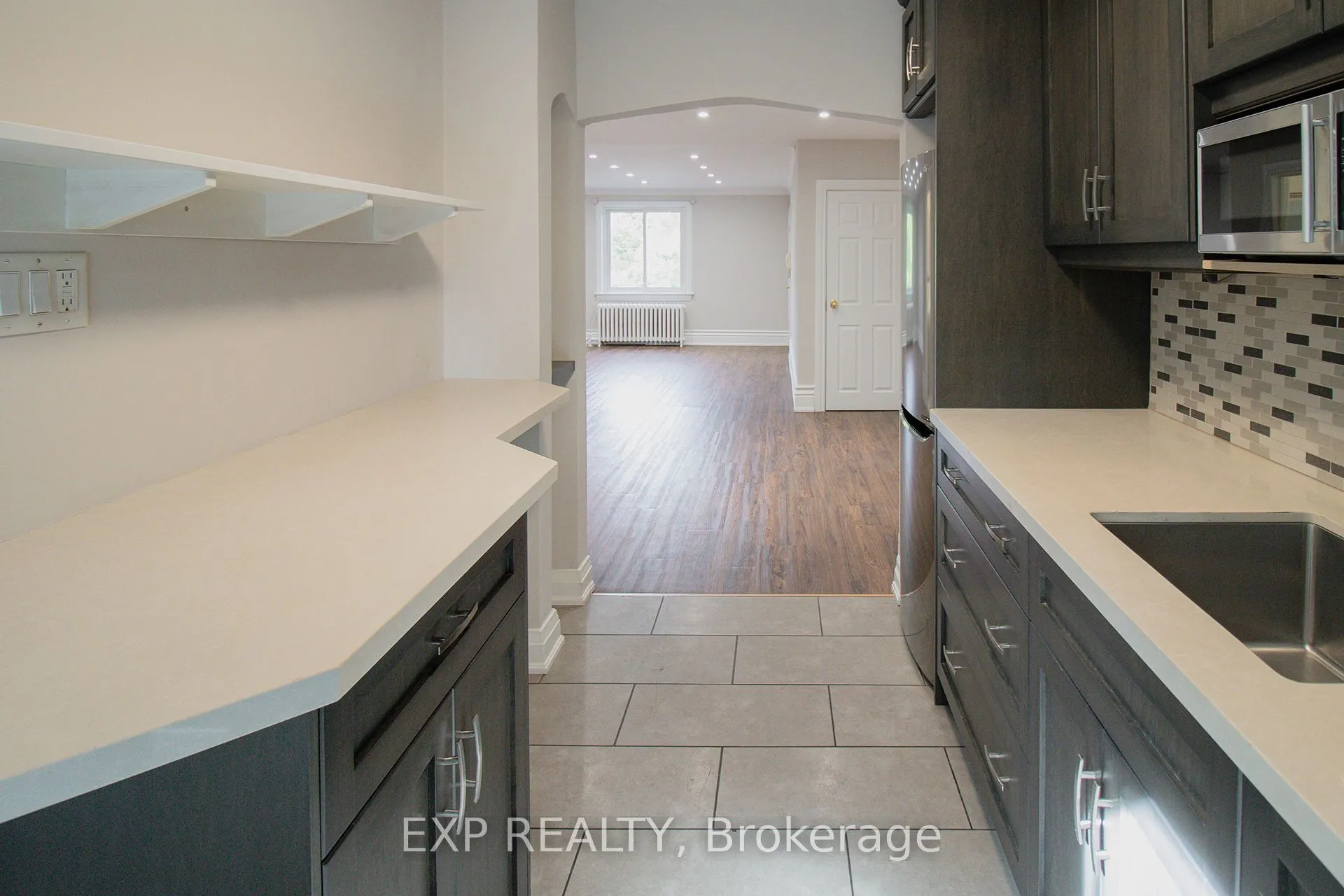 875 Millwood Road, #2B