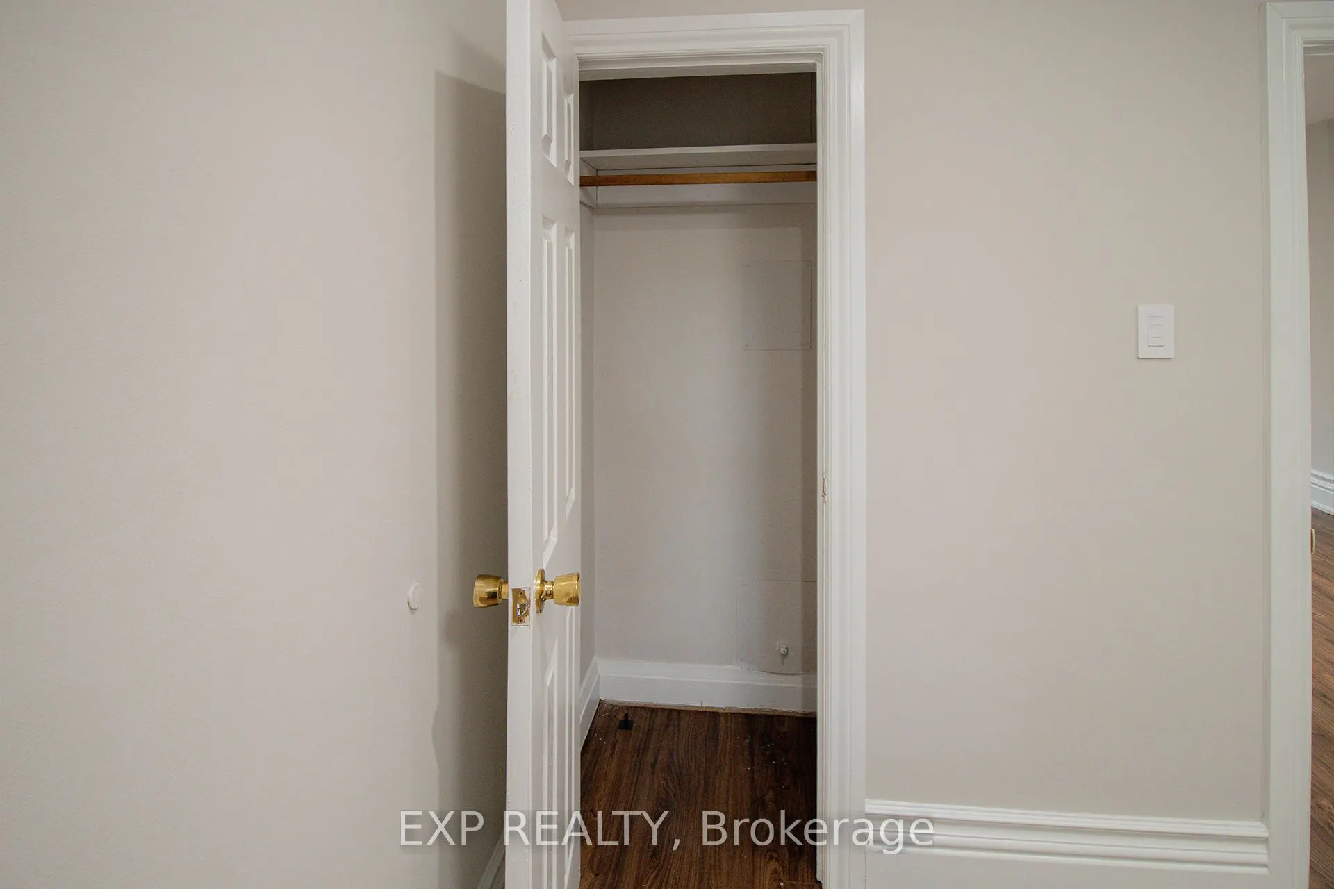 875 Millwood Road, #2B