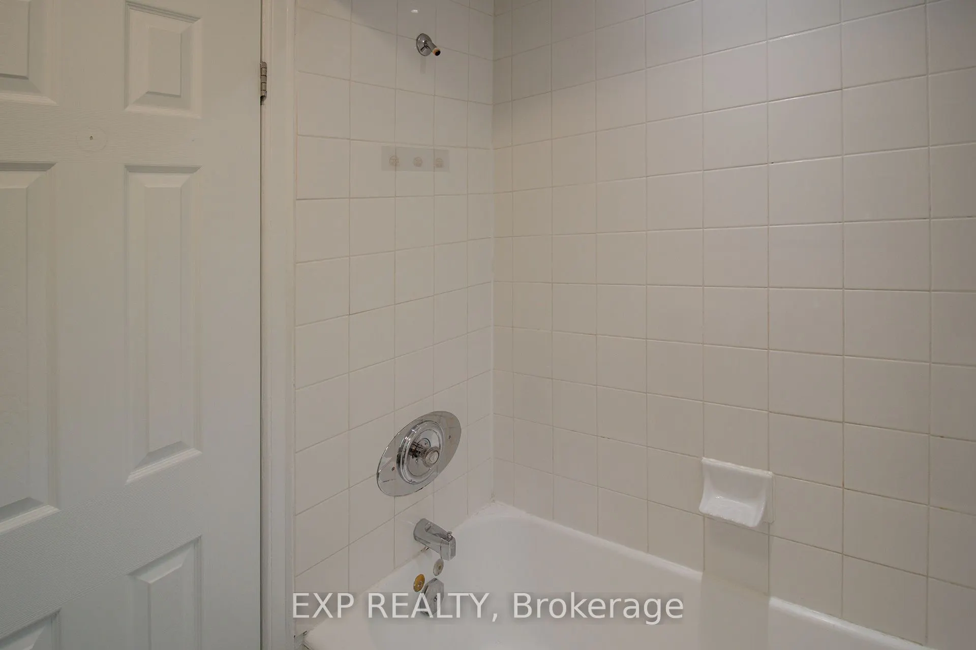 875 Millwood Road, #2B
