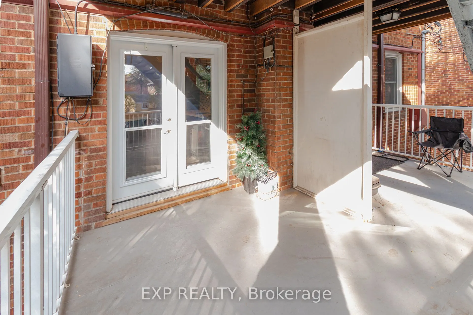 875 Millwood Road, #2B