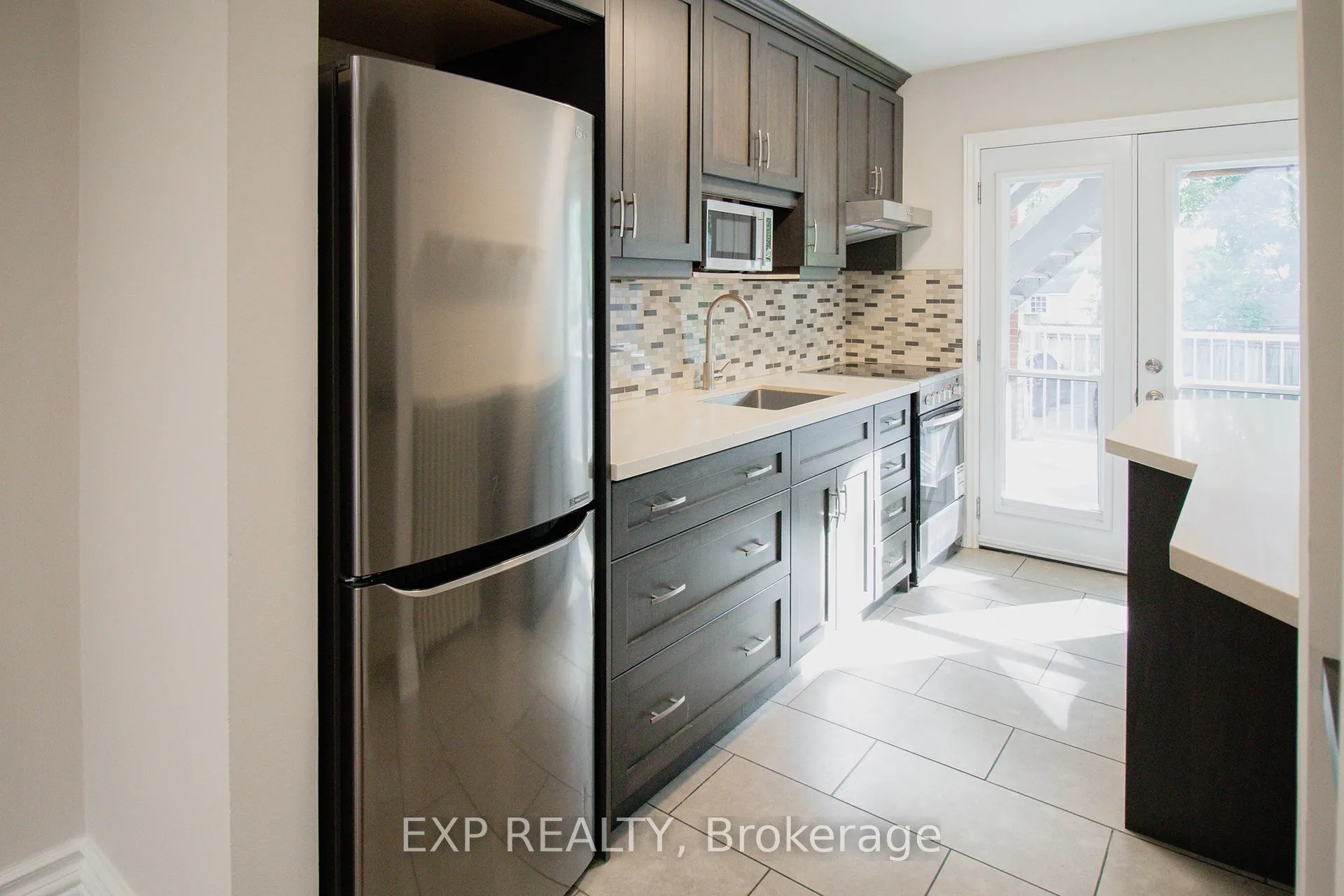 875 Millwood Road, #2B