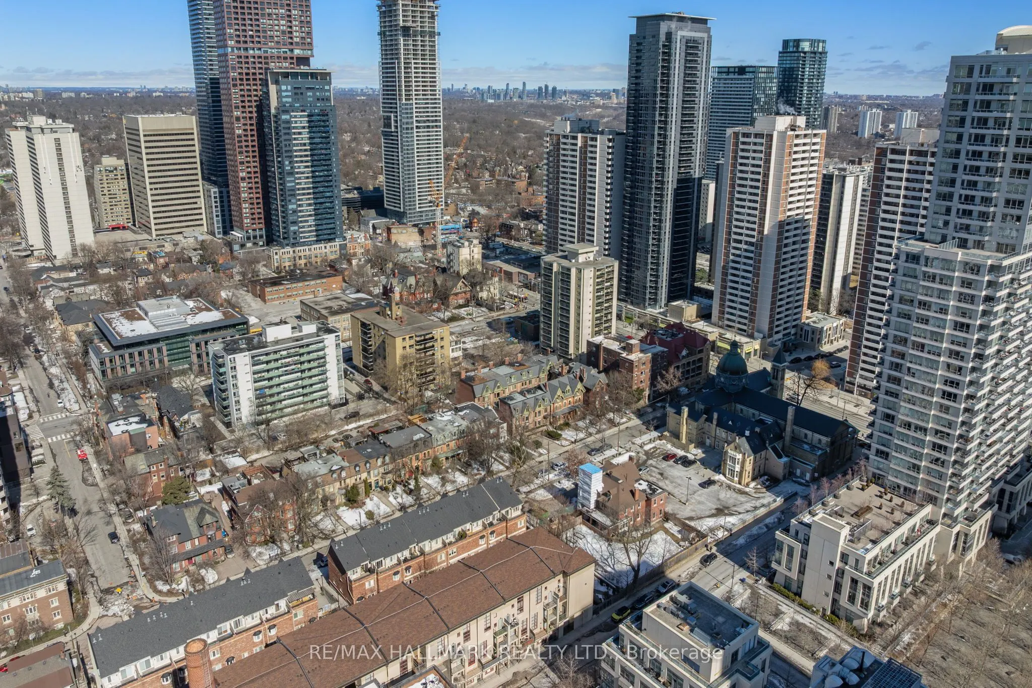 21 Earl Street, #302