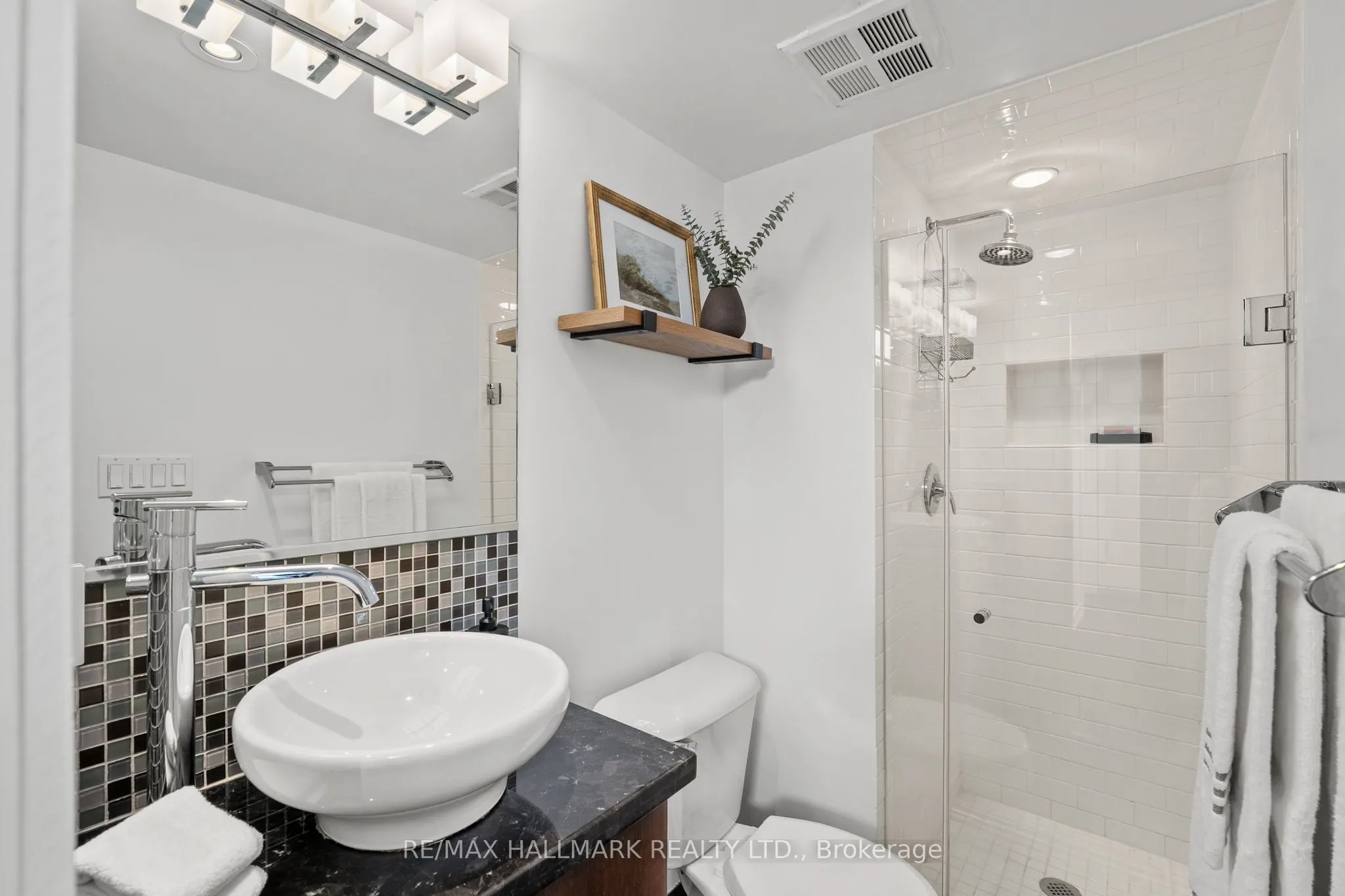 21 Earl Street, #302